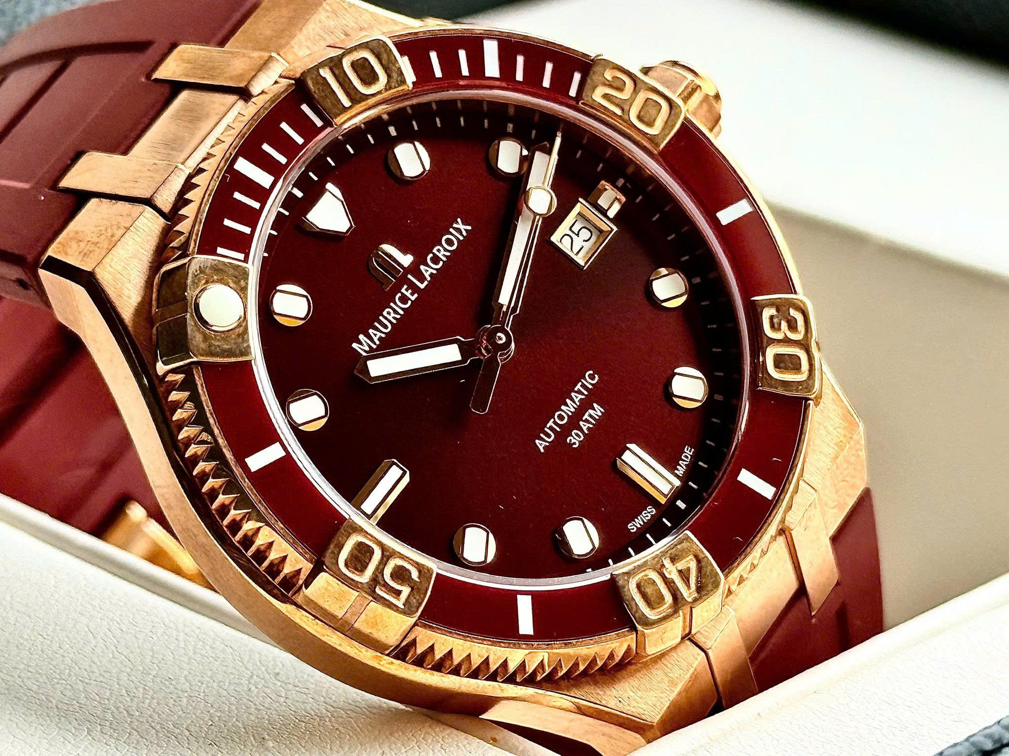 Đồng hồ Maurice Lacroix AIKON Venture Asia Special Edition AI6058-BRZ6B-530-6 – Phiên bản năm Rồng siêu hiếm, đậm chất thể thao cao cấp