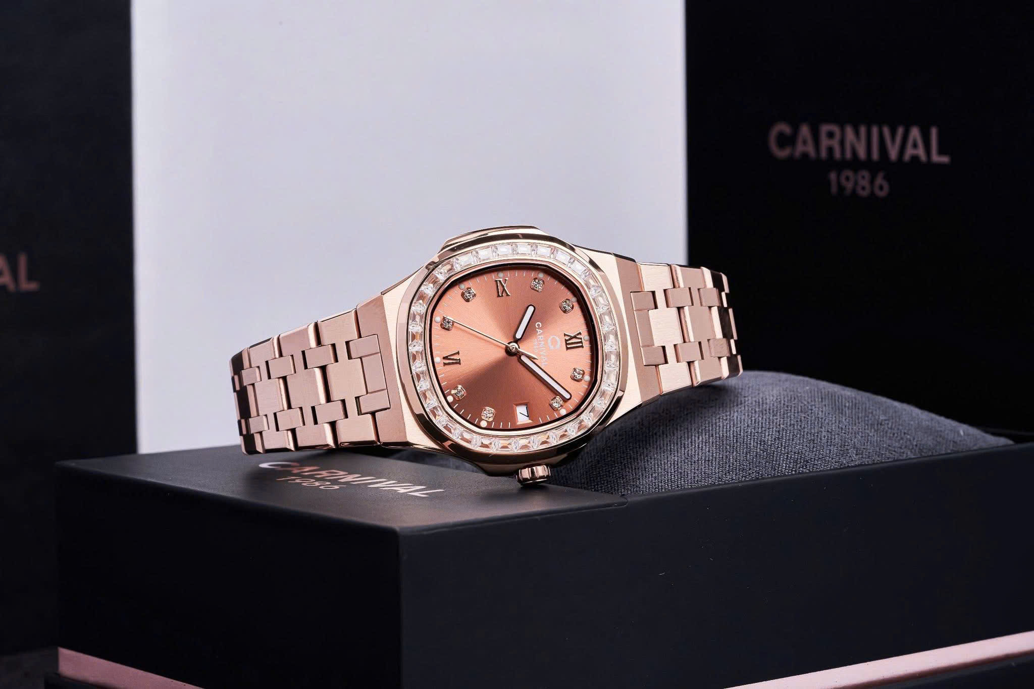 +28 mẫu Đồng hồ Carnival nữ 2026 – 8160L2: Vẻ đẹp sang trọng chuẩn Patek Philippe cho quý cô hiện đại
