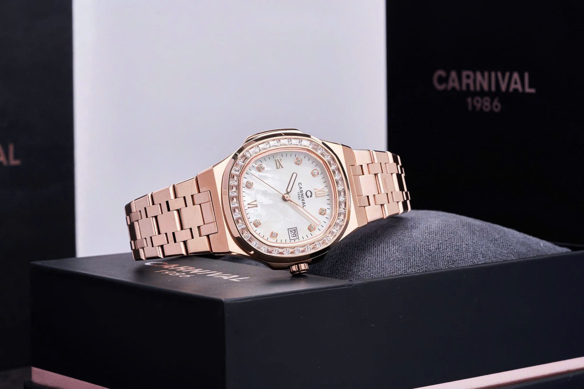 +28 mẫu Đồng hồ Carnival nữ 2026 – 8160L2: Vẻ đẹp sang trọng chuẩn Patek Philippe cho quý cô hiện đại