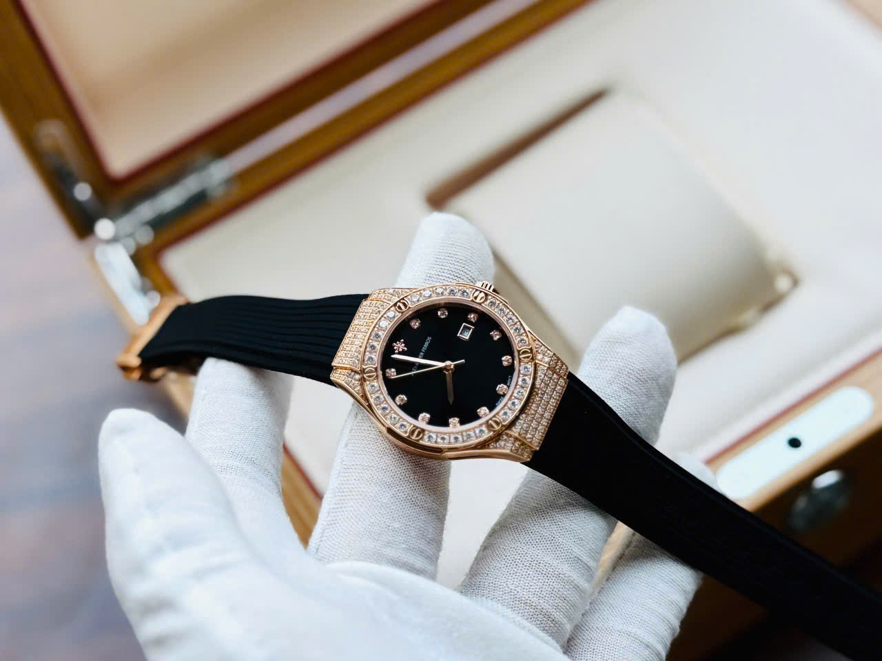 Đồng Hồ Alexander Ferros 2251FR-01 – Sang Trọng Và Quyến Rũ Dành Cho Phái Đẹp