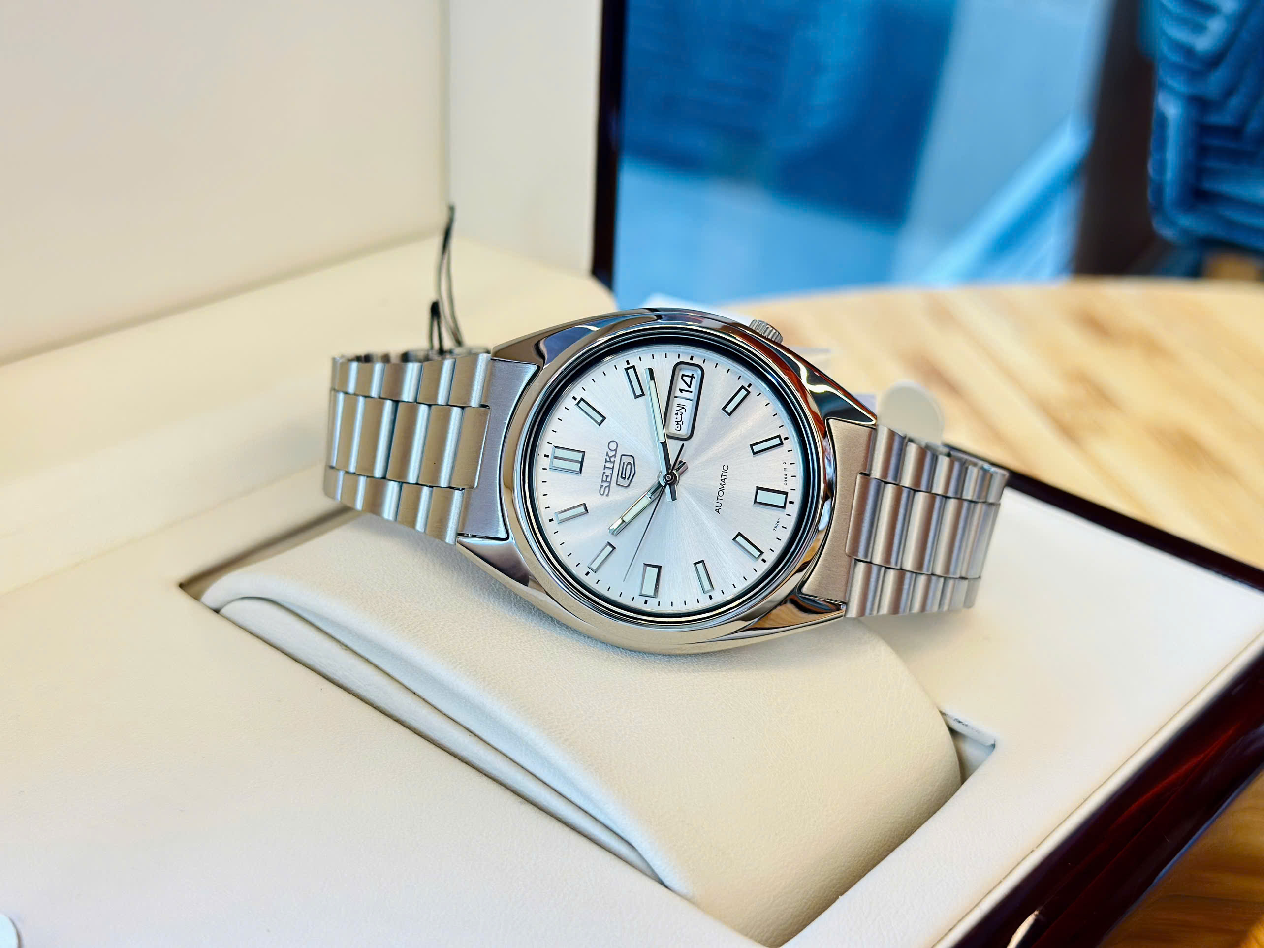 Đồng Hồ Nam Seiko 5 Automatic Silver Dial Stainless Steel Men's Watch SNXS73 Màu Bạc