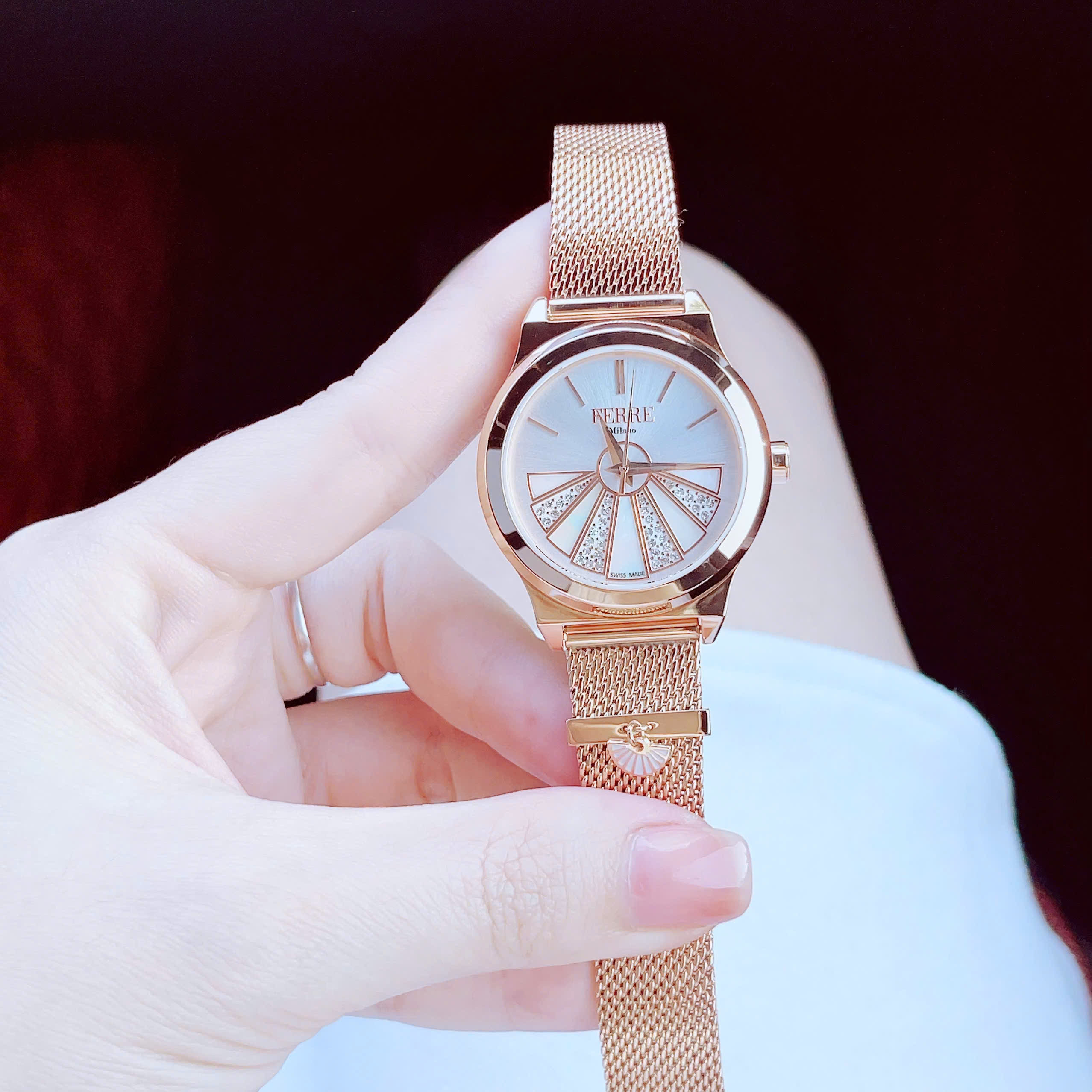 Đồng Hồ Nữ Ferre Milano Stainless Ladies Watch – Vẻ Đẹp Ý Tinh Tế, Thanh Lịch Và Bền Bỉ