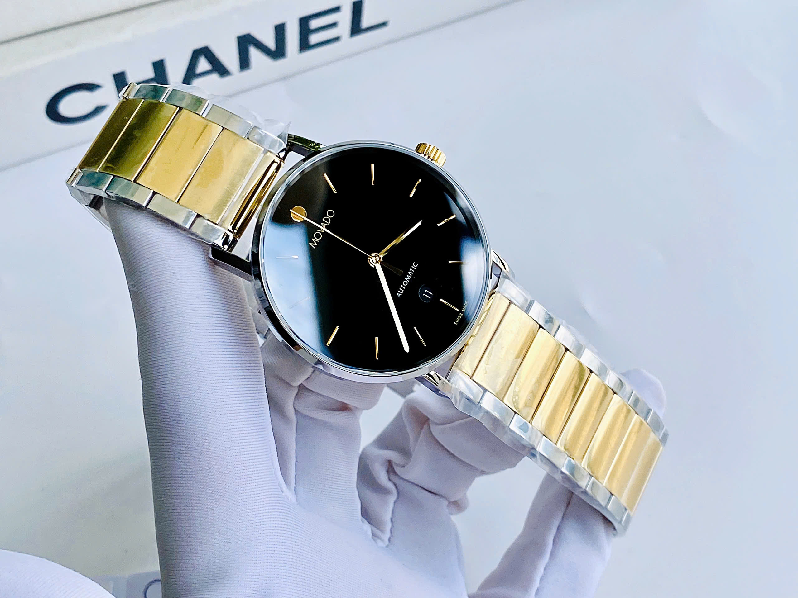 Đồng hồ Movado Museum Classic Automatic cặp đôi – Phiên bản hiếm, thiết kế sang trọng, đậm dấu ấn biểu tượng