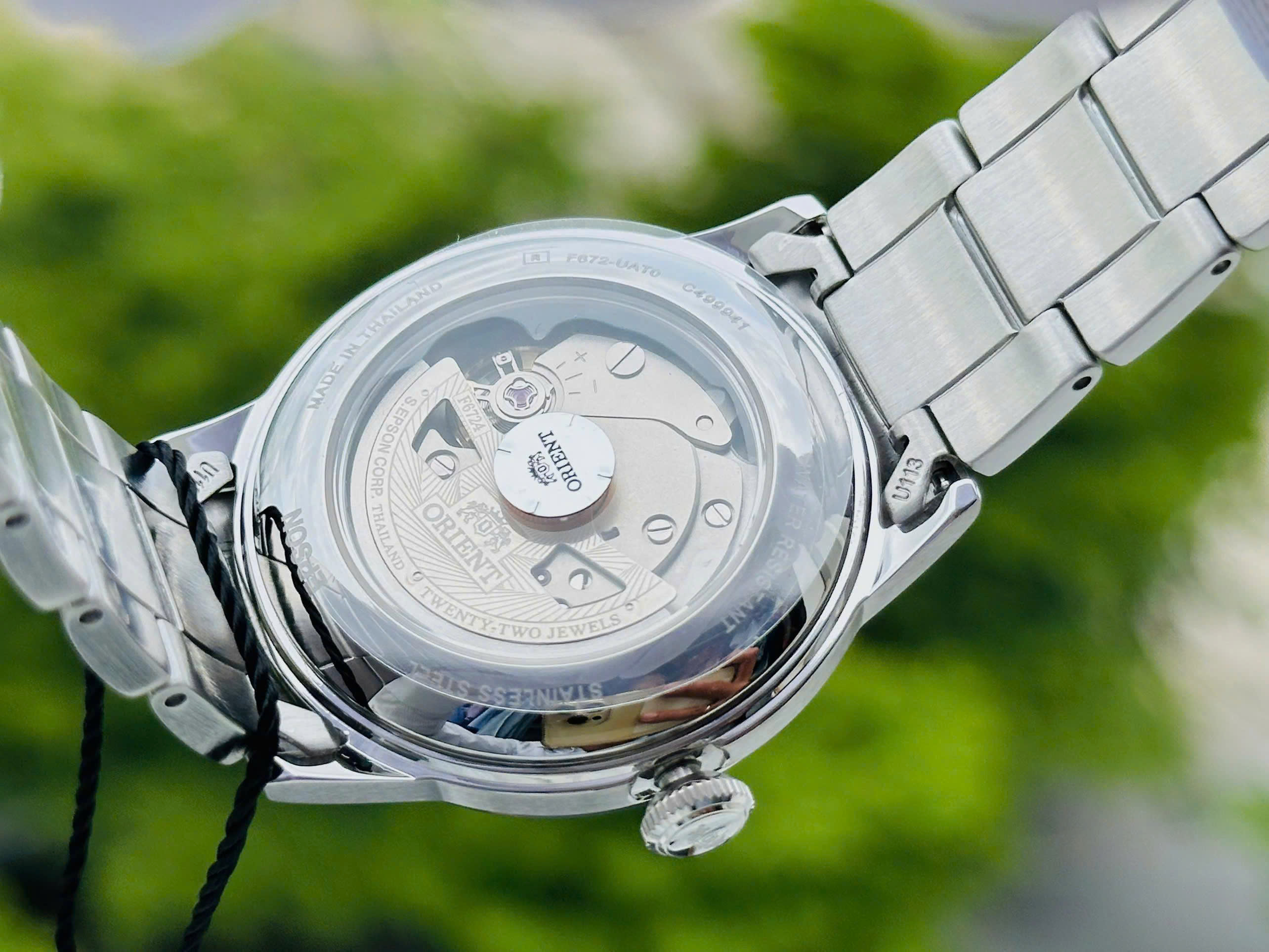 Đánh Giá Đồng Hồ Orient Bambino RA-AC0M09E30B – Mặt Số Xanh Lá Độc Đáo, Vẻ Đẹp Vintage Và Chất Đồng Hồ Cơ Nhật Bản