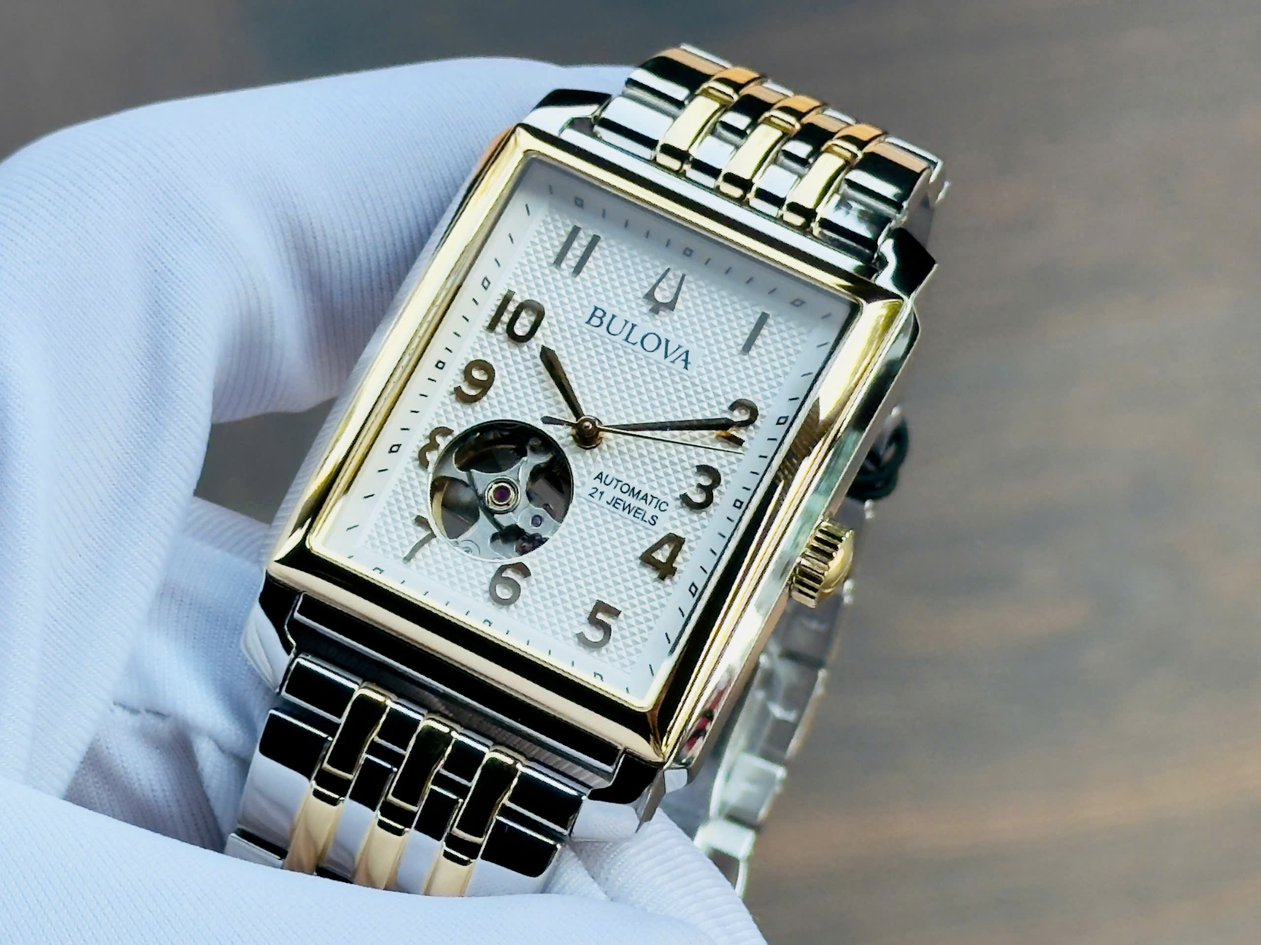 Đồng Hồ Bulova Open Heart Automatic 98A308 Demi Gold – Thiết Kế Vuông Lộ Tim Đậm Chất Cơ Khí Mỹ