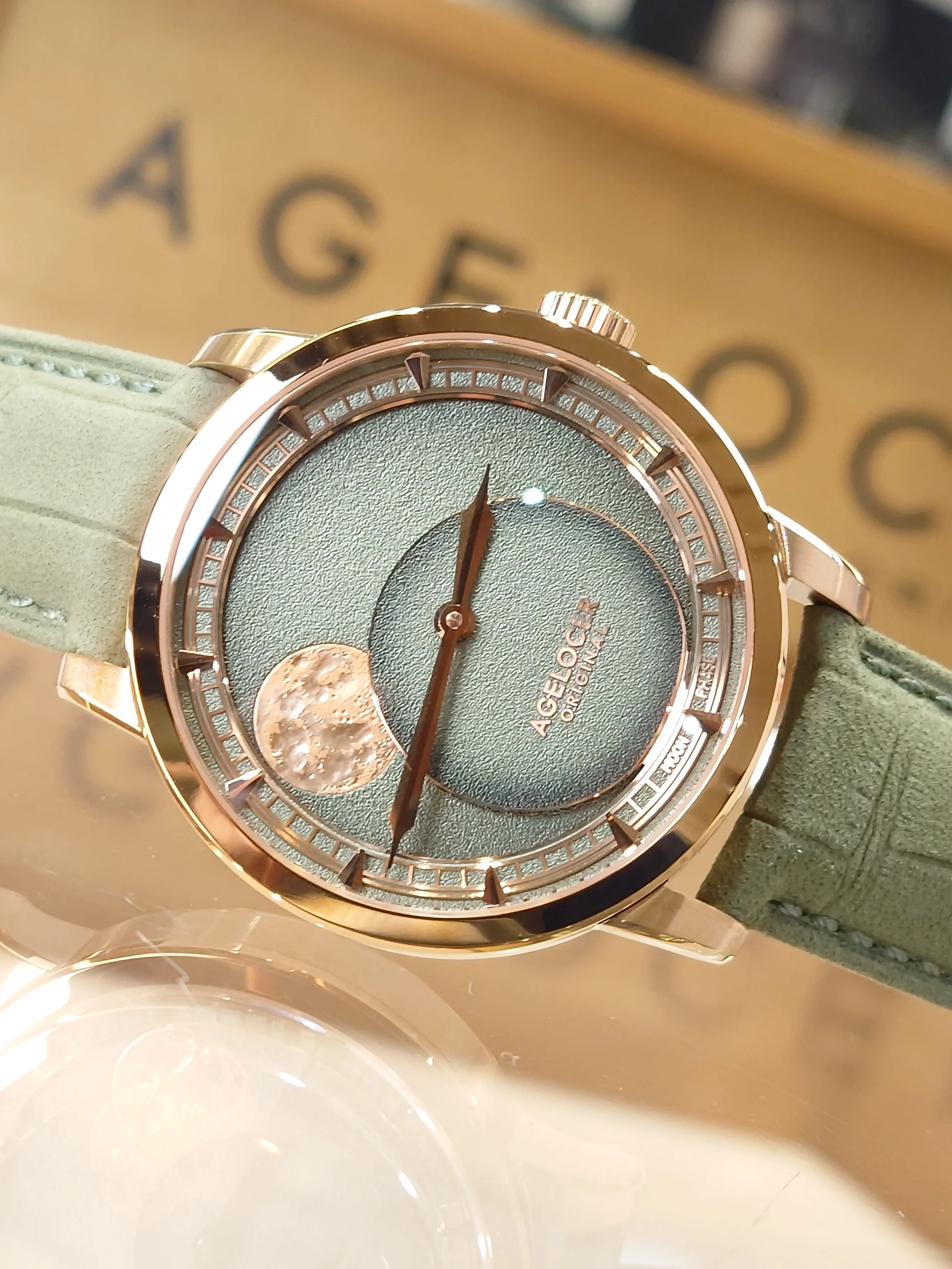 Đồng hồ Agelocer Moonphase 6415D5 – Phân tích chuyên sâu thiết kế, bộ máy và giá trị sử dụng
