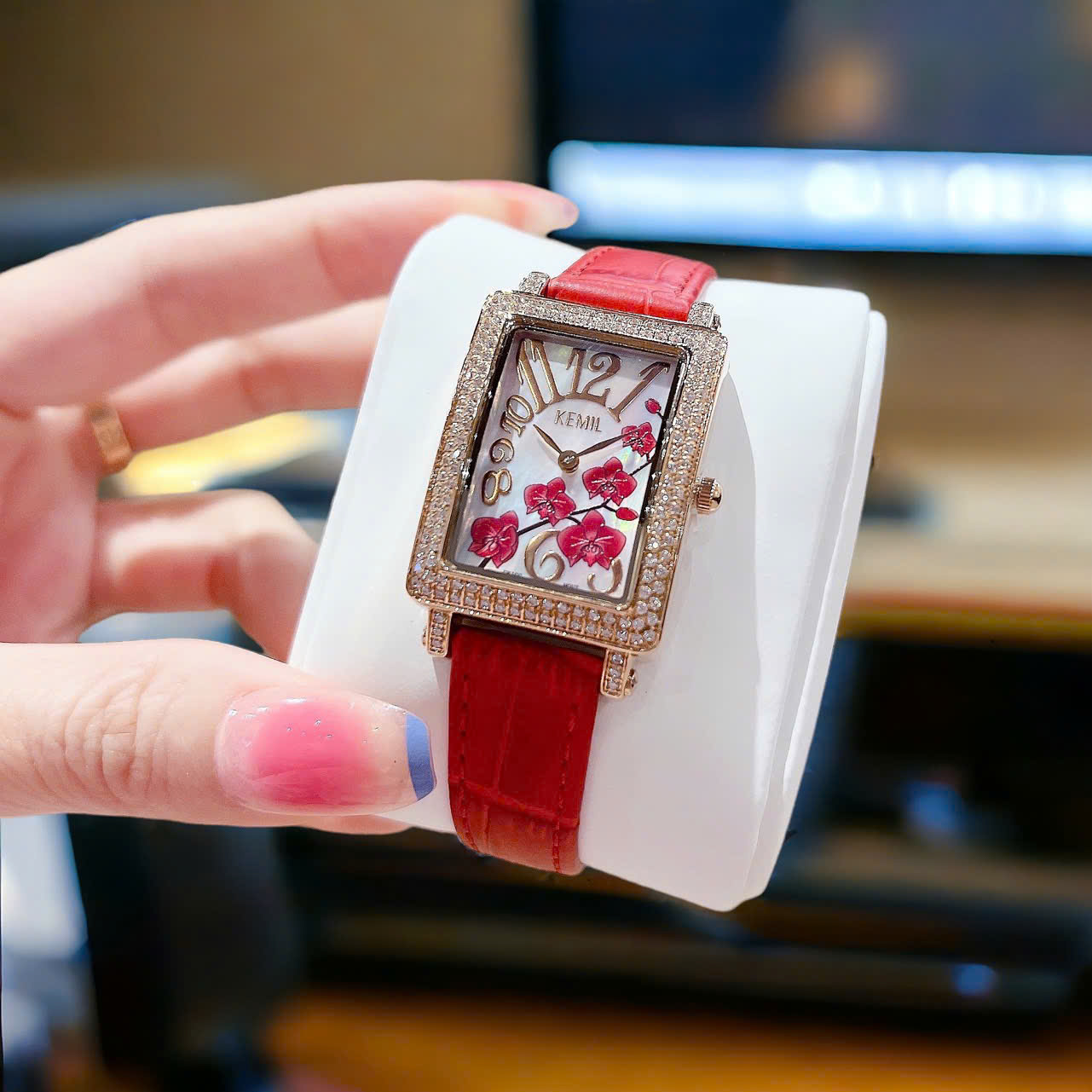 Đồng hồ nữ KEMIL KM2208-DD-T1 chính hãng