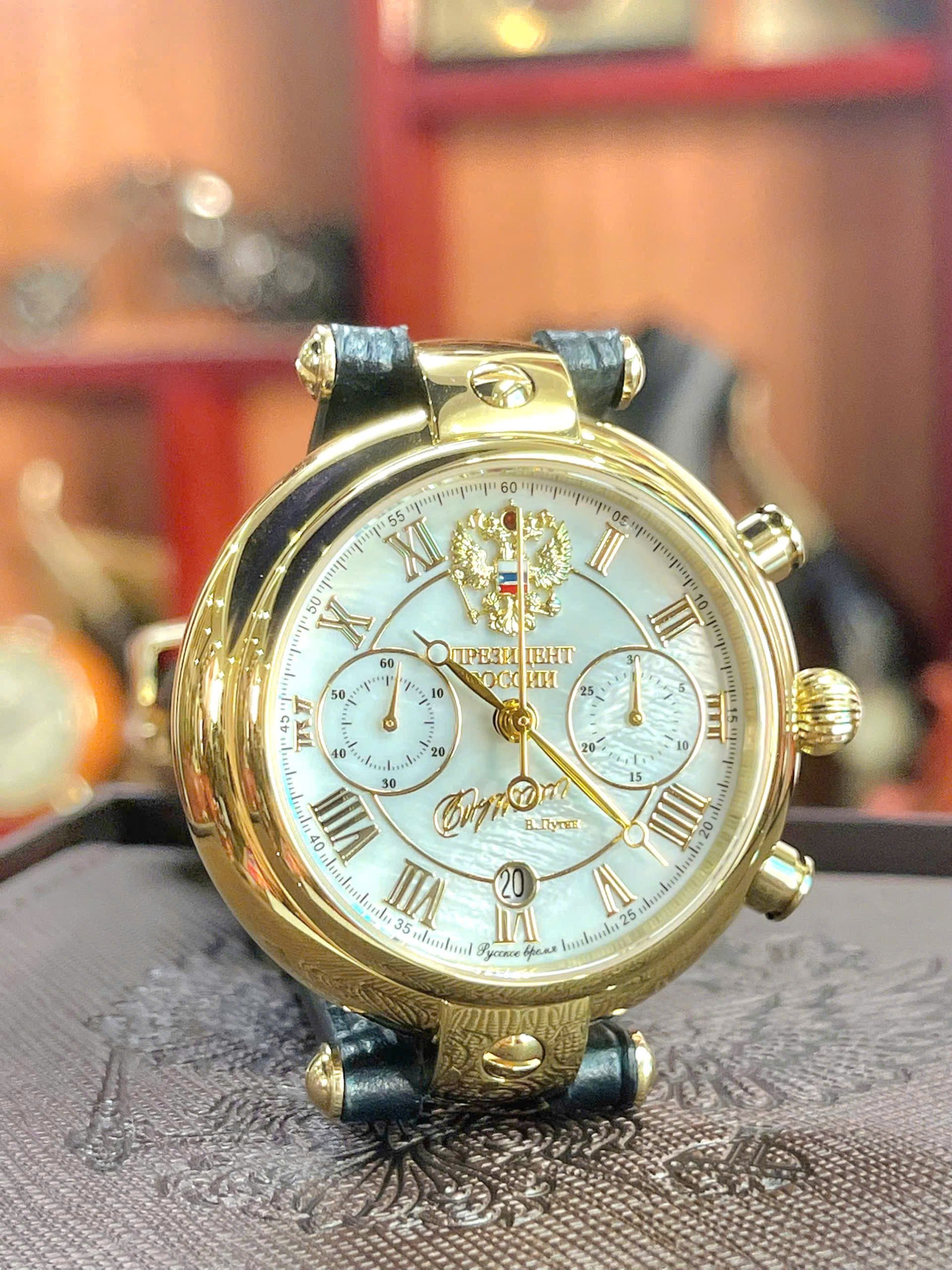 Đồng hồ Poljot Chronograph Automatic chữ ký Tổng thống – Phiên bản giới hạn đậm chất sưu tầm 252CK145