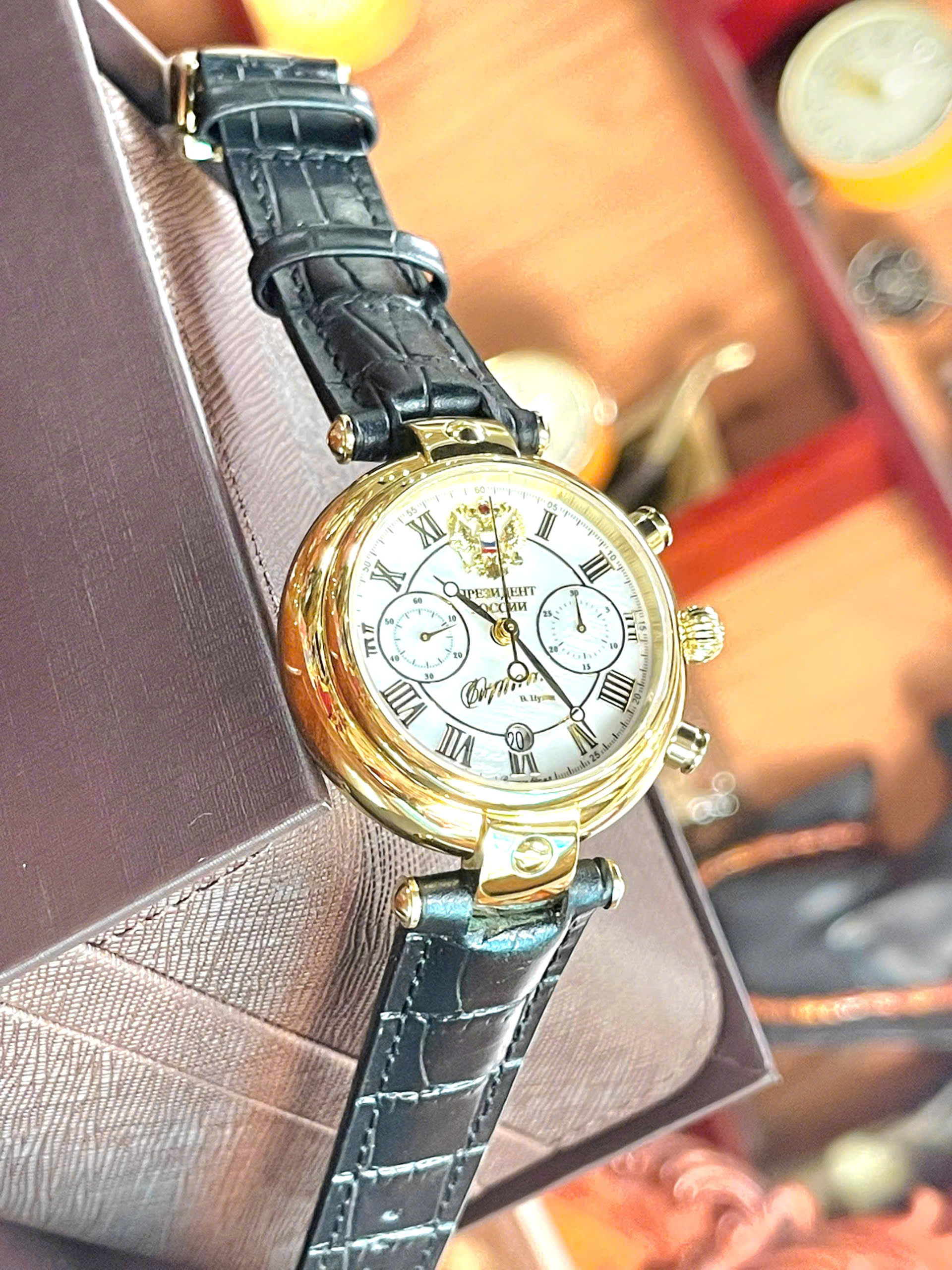 Đồng hồ Poljot Chronograph Automatic chữ ký Tổng thống – Phiên bản giới hạn đậm chất sưu tầm 252CK145