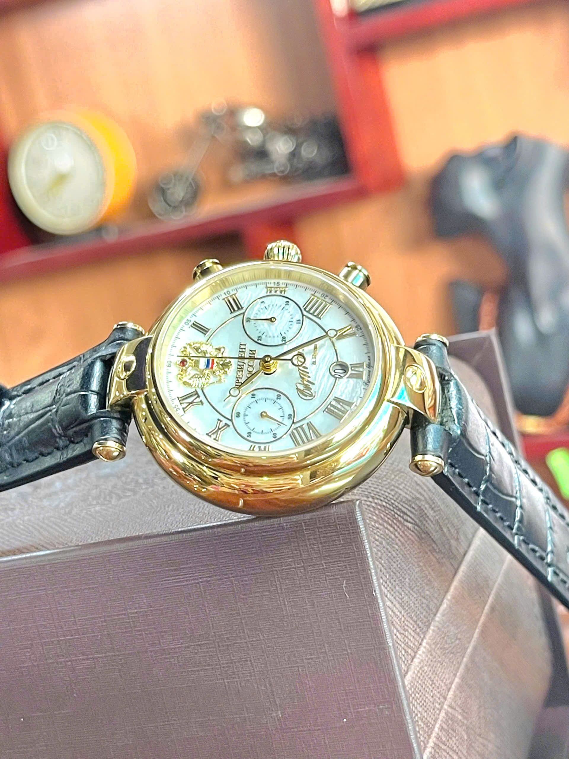 Đồng hồ Poljot Chronograph Automatic chữ ký Tổng thống – Phiên bản giới hạn đậm chất sưu tầm 252CK145