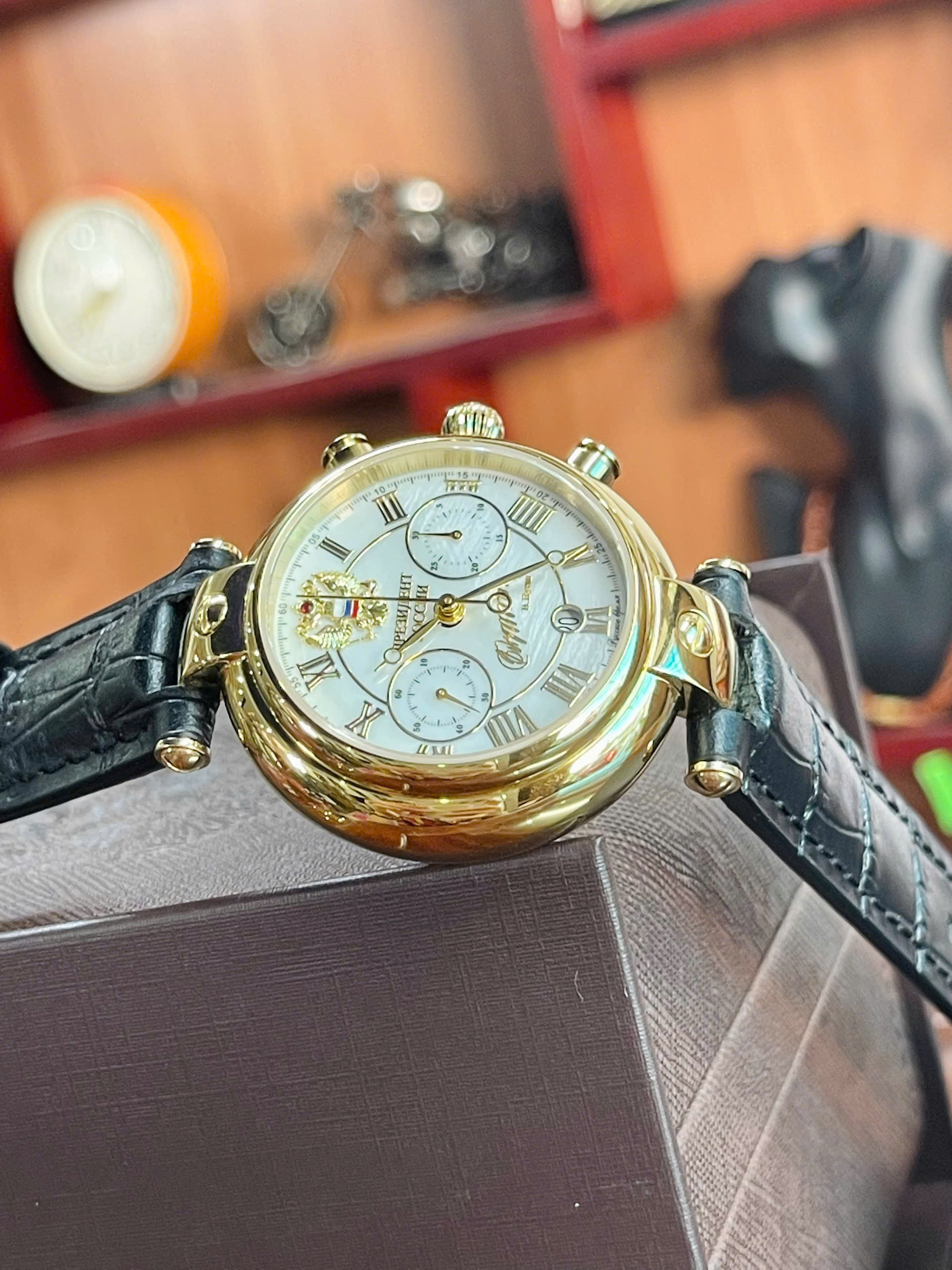 Đồng hồ Poljot Chronograph Automatic chữ ký Tổng thống – Phiên bản giới hạn đậm chất sưu tầm