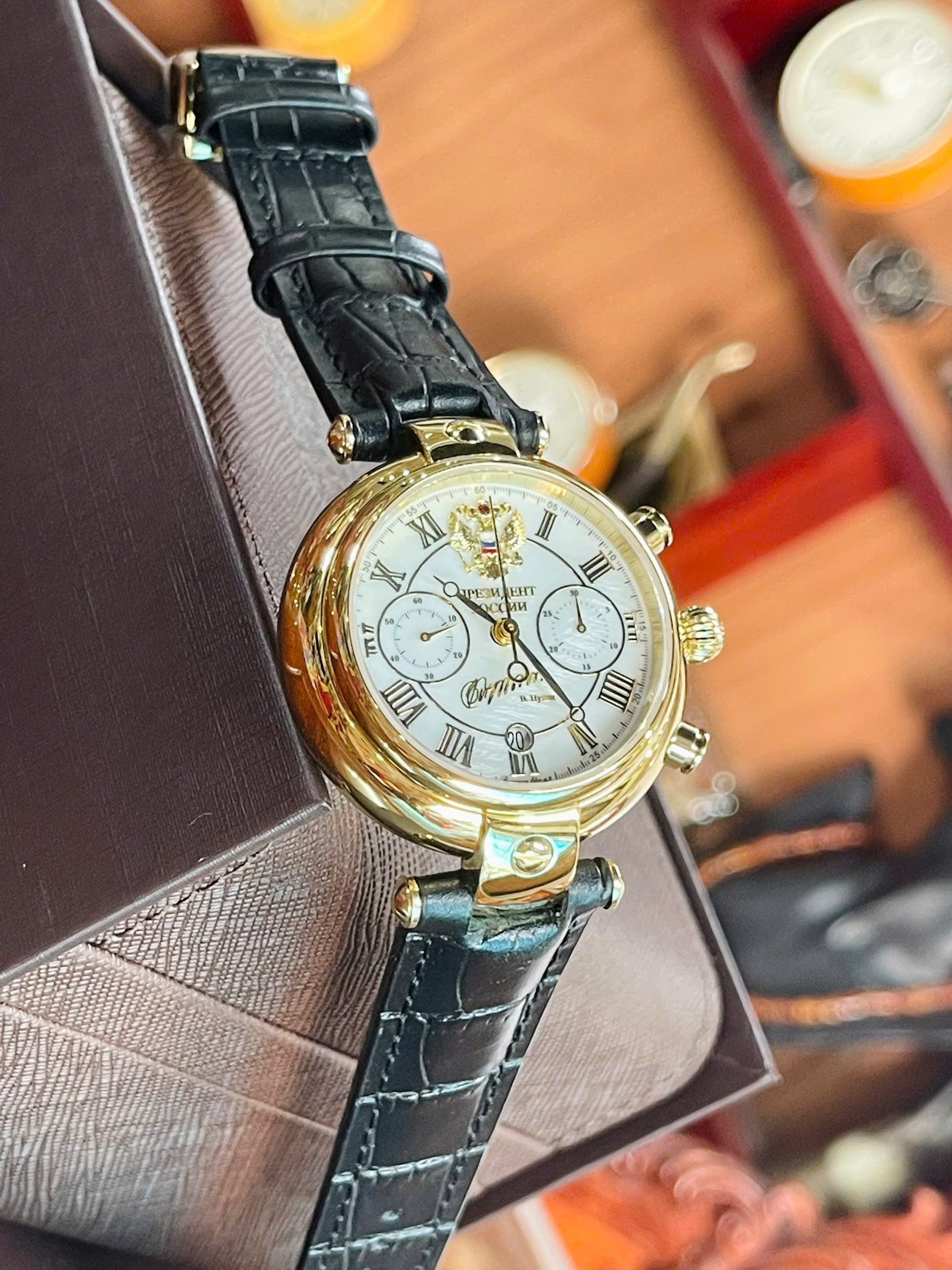 Đồng hồ Poljot Chronograph Automatic chữ ký Tổng thống – Phiên bản giới hạn đậm chất sưu tầm