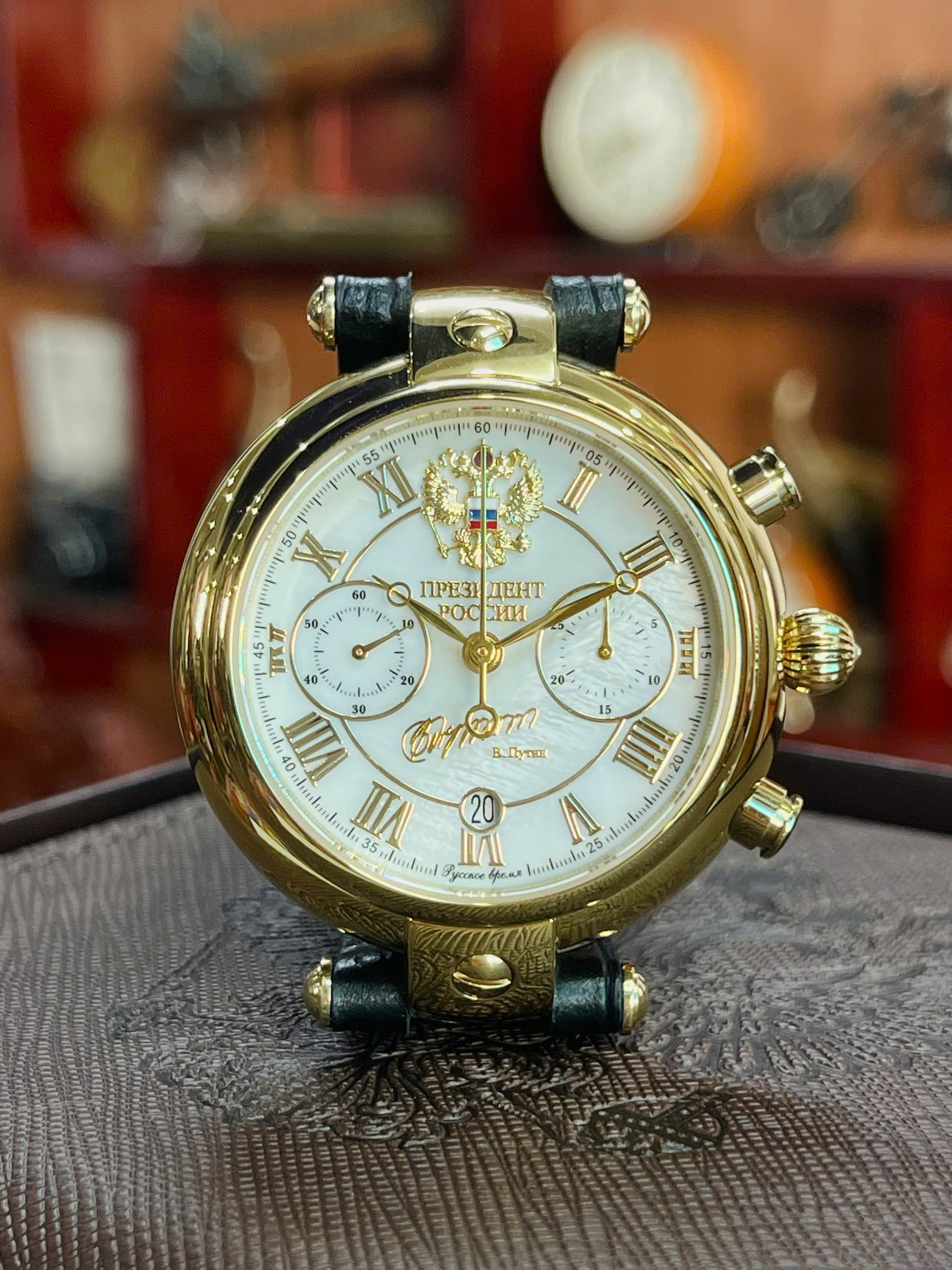 Đồng hồ Poljot Chronograph Automatic chữ ký Tổng thống – Phiên bản giới hạn đậm chất sưu tầm