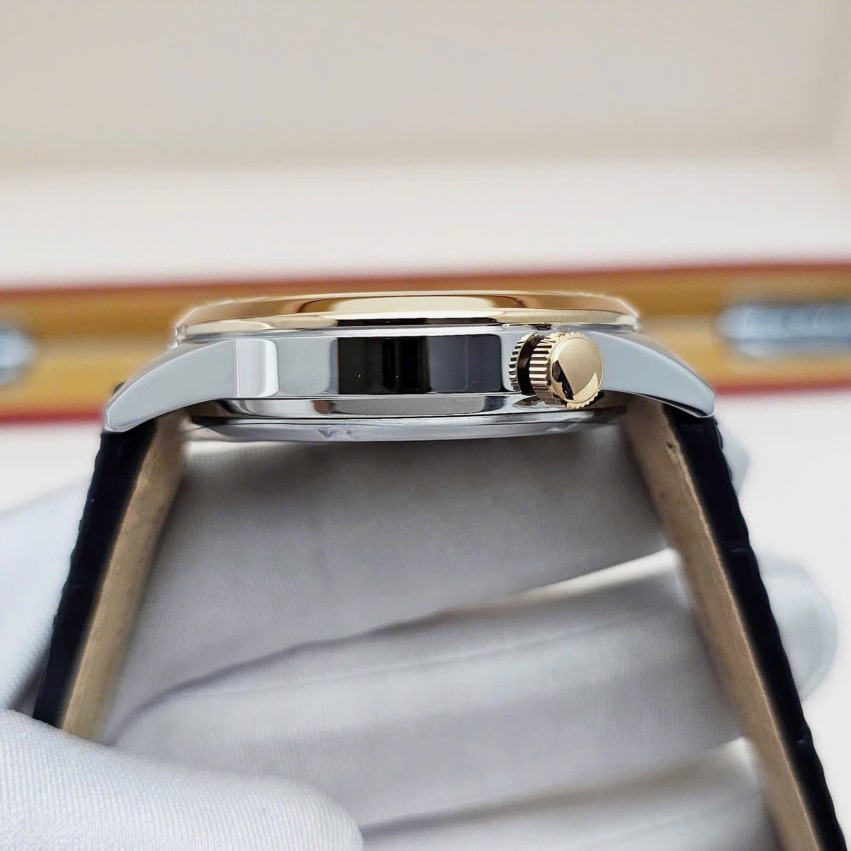 Đồng Hồ Citizen Automatic Mechanical Open Heart NH9136-02L – Sang trọng, cổ điển và đầy cuốn hút