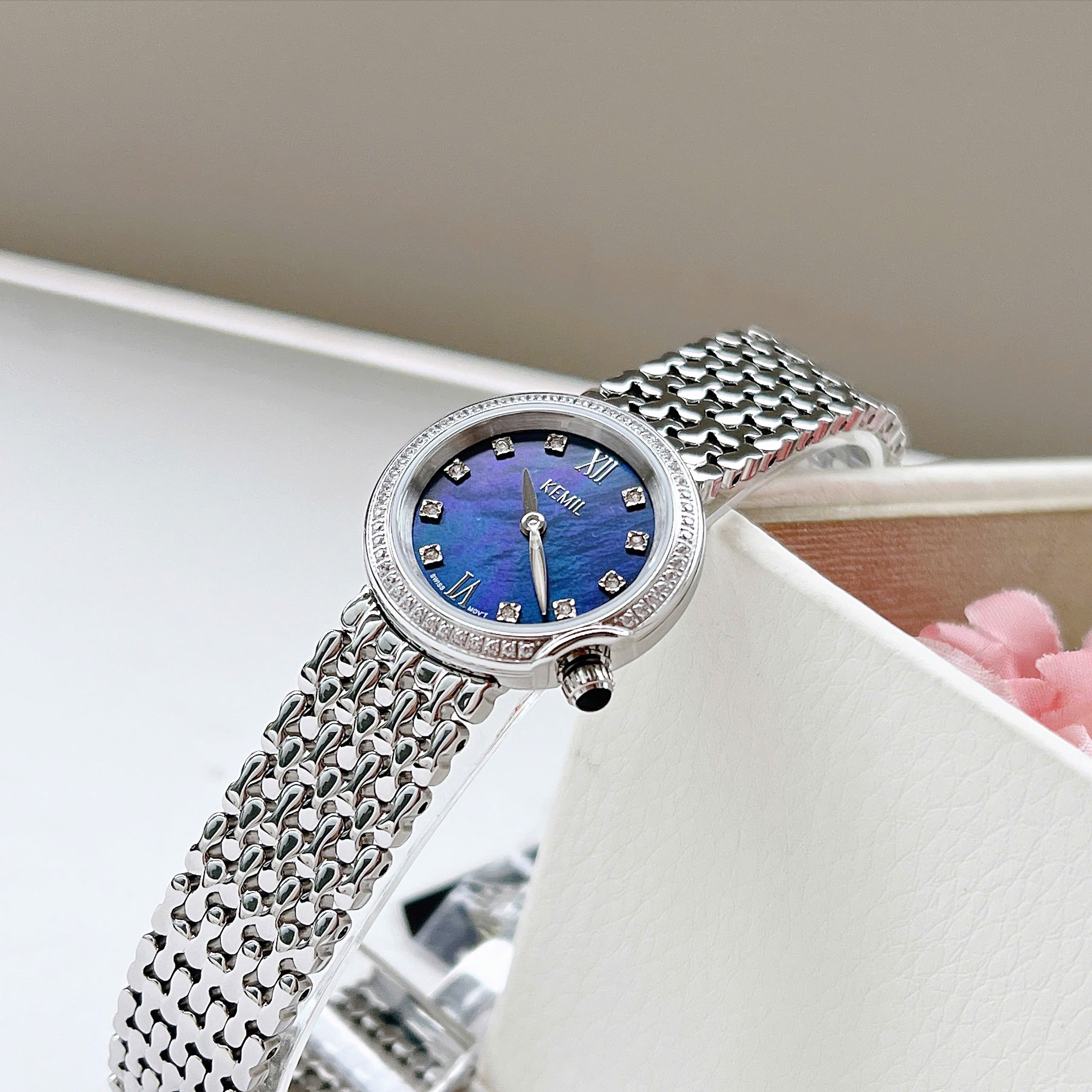 Đồng hồ KEMIL KM2501 – Phiên Bản Vảy Cá Đính Kim Cương Moissanite Sang Trọng Và Độc Đáo