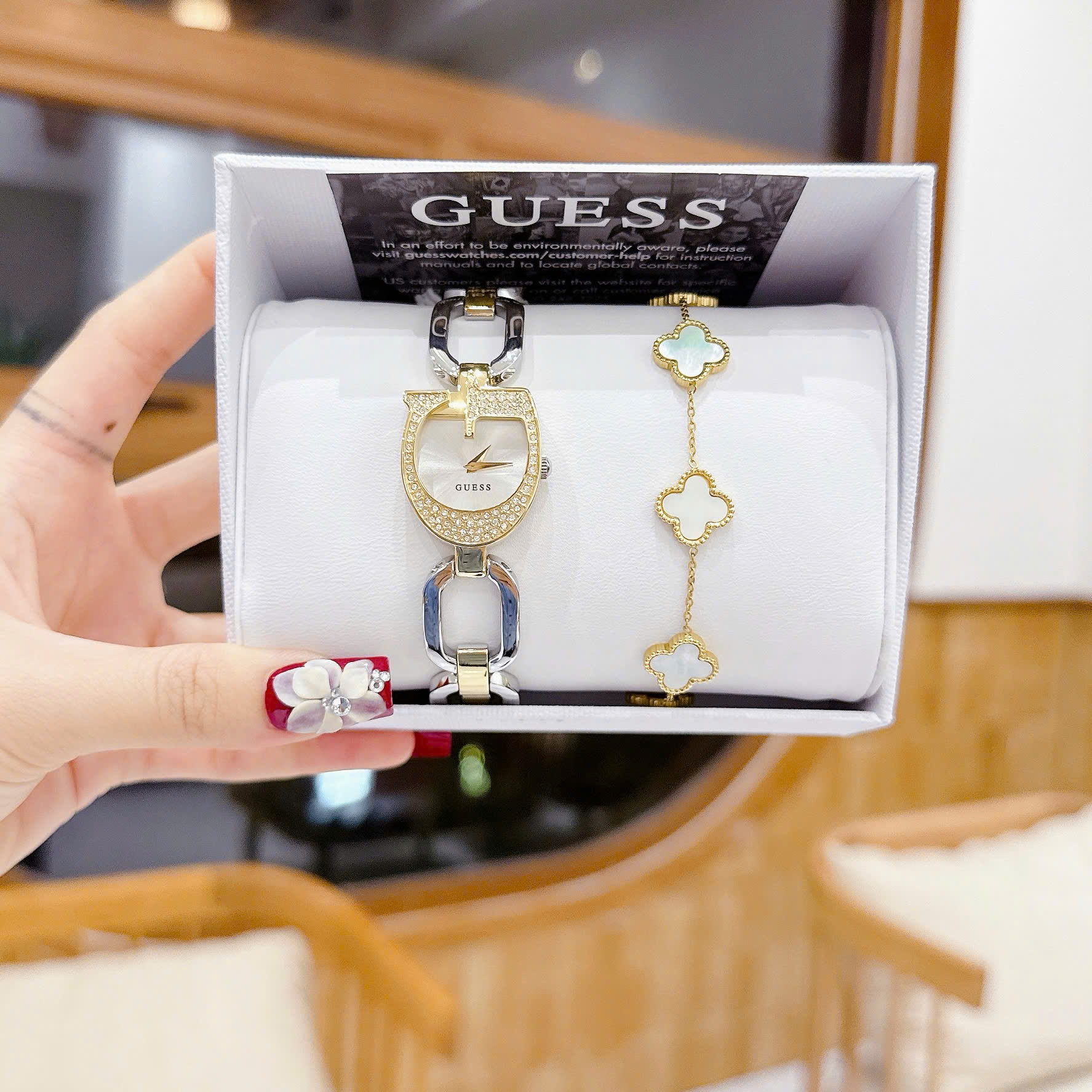 Siêu Phẩm Đồng Hồ Guess Nữ 2025 – Vẻ Đẹp Thời Trang Từ Những Chi Tiết Nhỏ