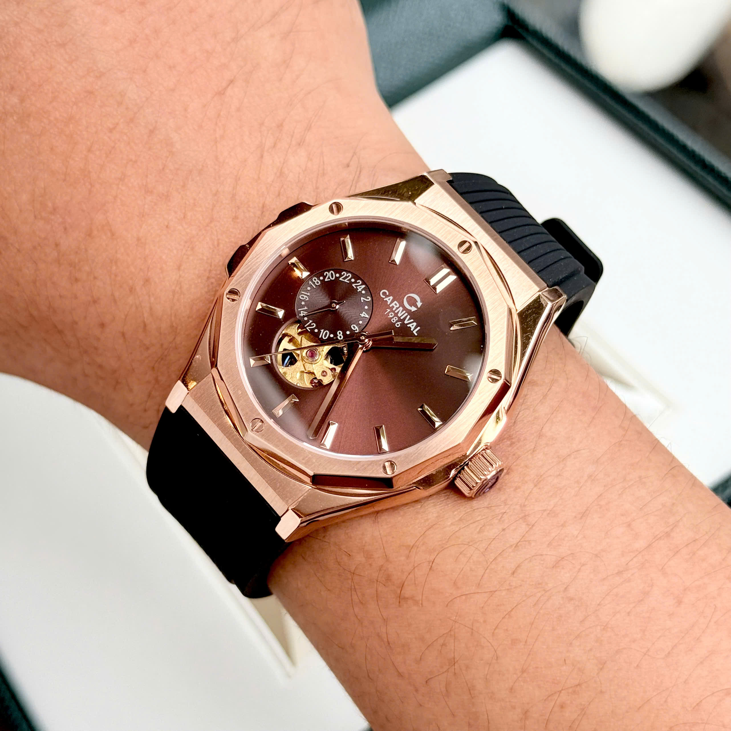 Đồng Hồ Nam Carnival 8189G Automatic – Đẳng Cấp Của Phái Mạnh Qua Từng Chuyển Động