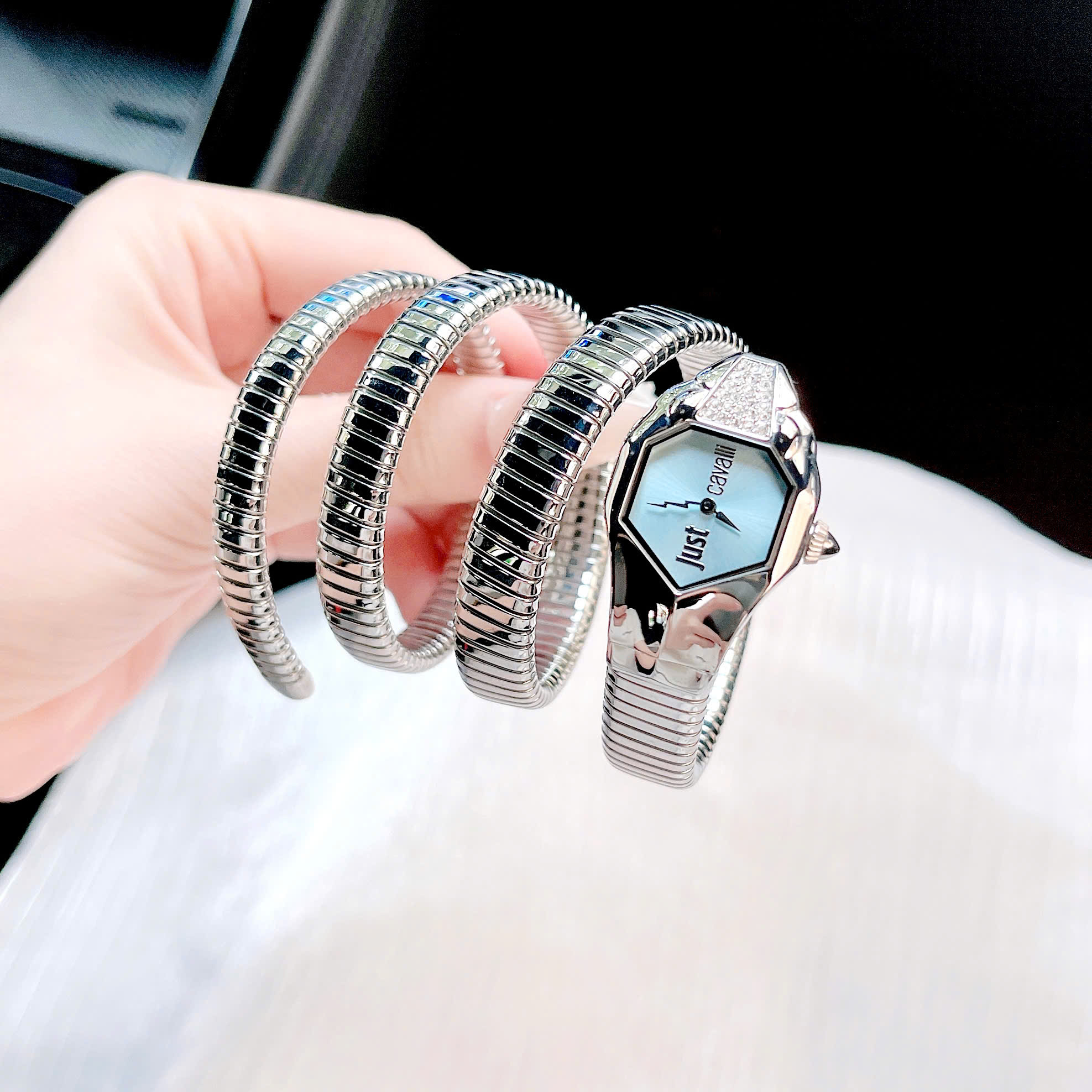 Đồng Hồ JUST CAVALLI 2025 – Thiết Kế Rắn Cao Cấp Dành Cho Quý Cô Sành Điệu