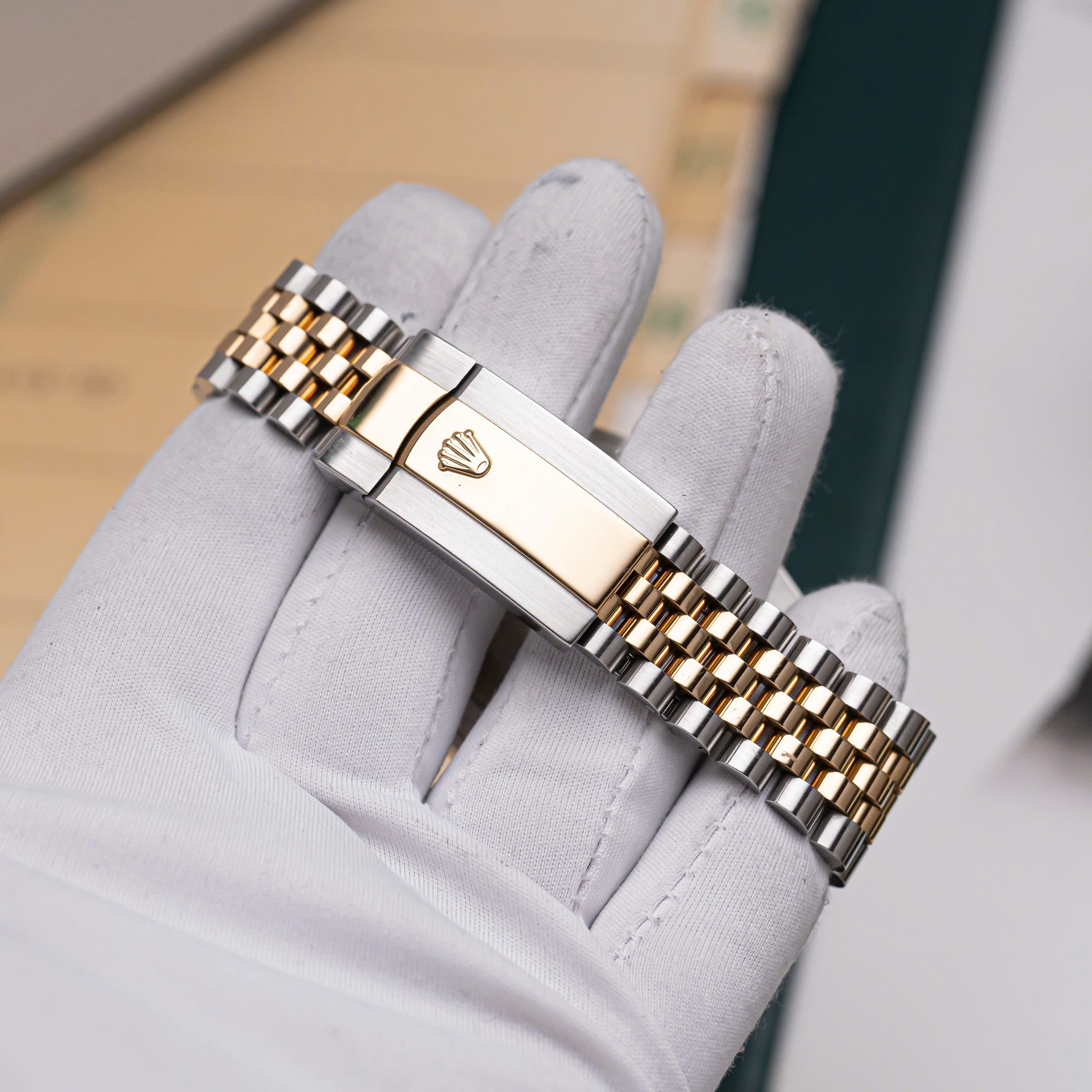 Đồng hồ Rolex Datejust 126333 Champagne Dial – Đỉnh Cao Của Sự Thanh Lịch
