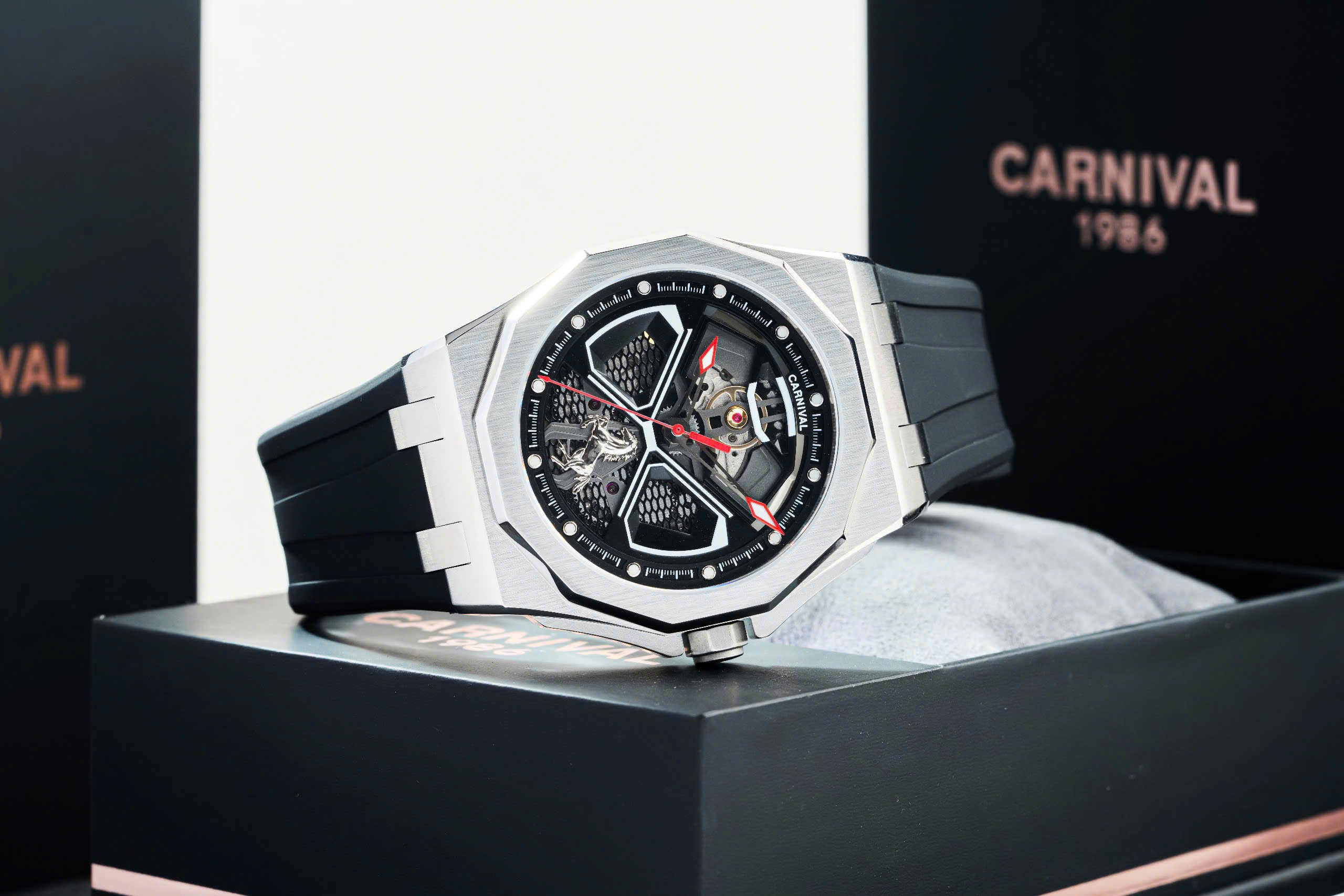 Đồng hồ Carnival 8156G-VT-D Skeleton – Mạnh Mẽ Lột Xác, Chinh Phục Mọi Ánh Nhìn