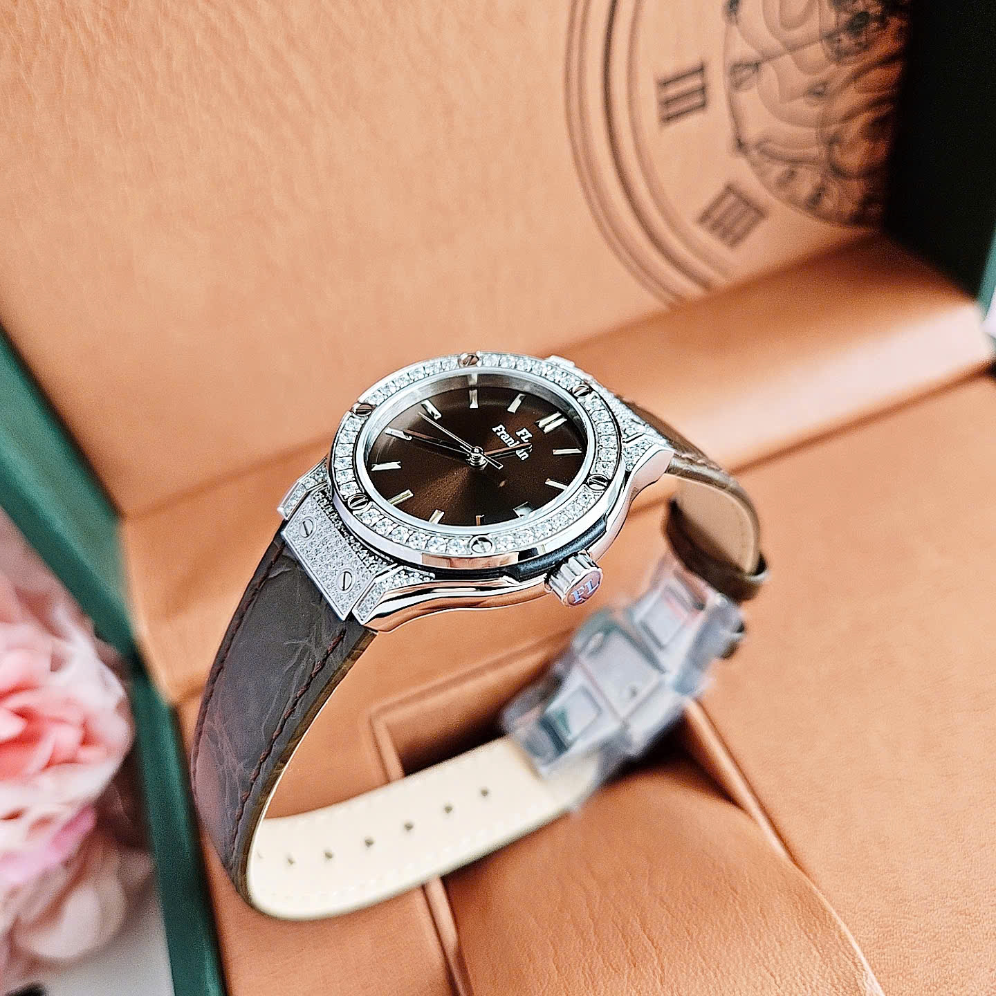 Đồng Hồ Franklin Bộ Sưu Tập Mới 2025 – Siêu Phẩm Tựa Hublot Mặt Khảm Trai Sang Trọng
