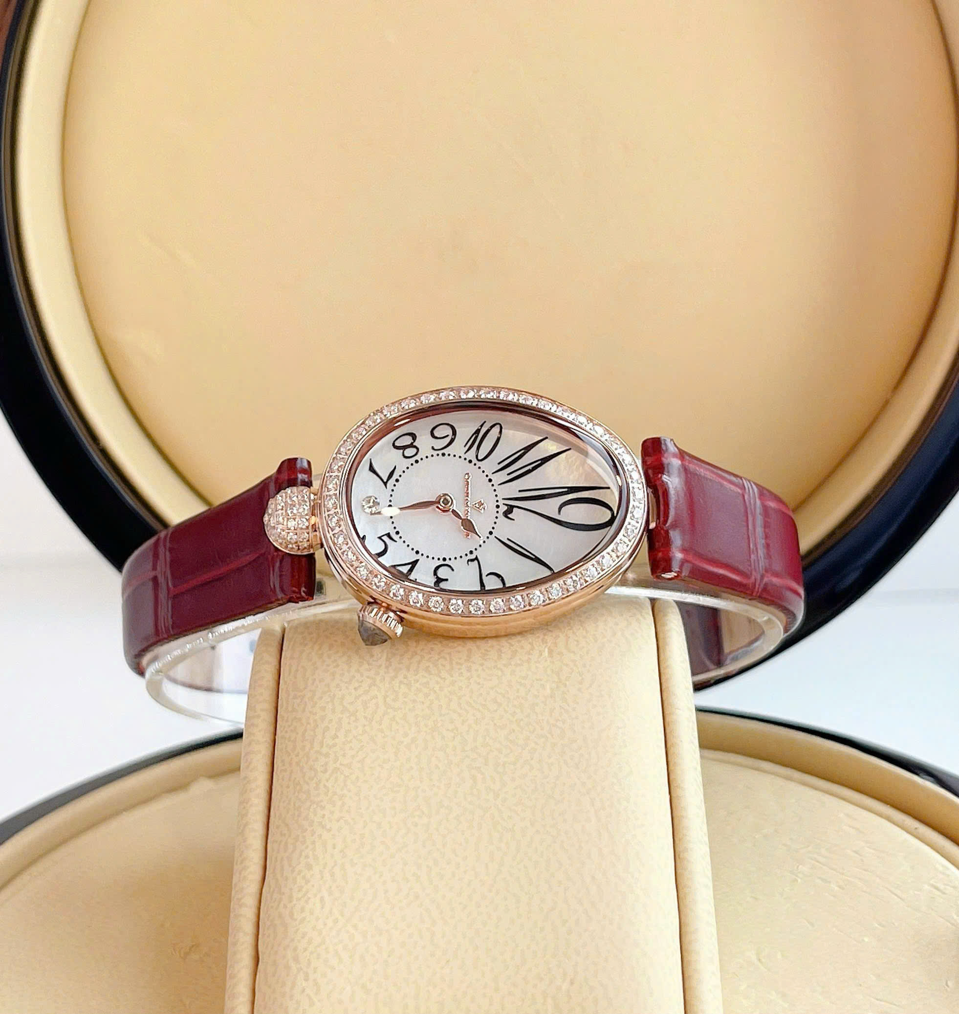 Đồng hồ Christian Van Sant Florentine – Vẻ đẹp kiêu sa tựa Breguet Reine