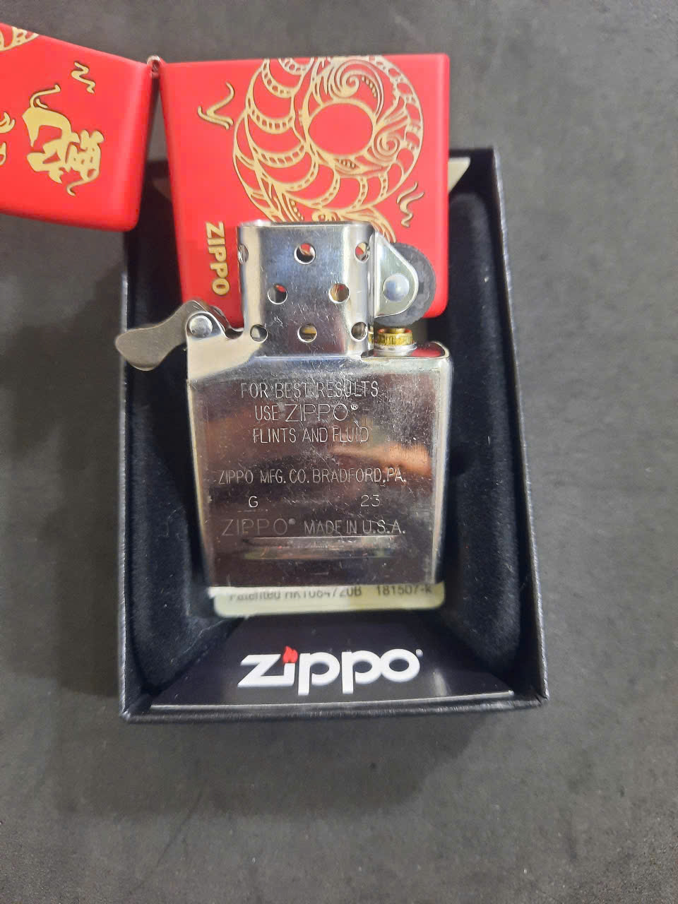 Bật Lửa Zippo Phiên Bản 2025 Ất Tỵ – Linh Vật Mãng Xà Uy Quyền, Biểu Tượng Cho Sự May Mắn Và Thịnh Vượng