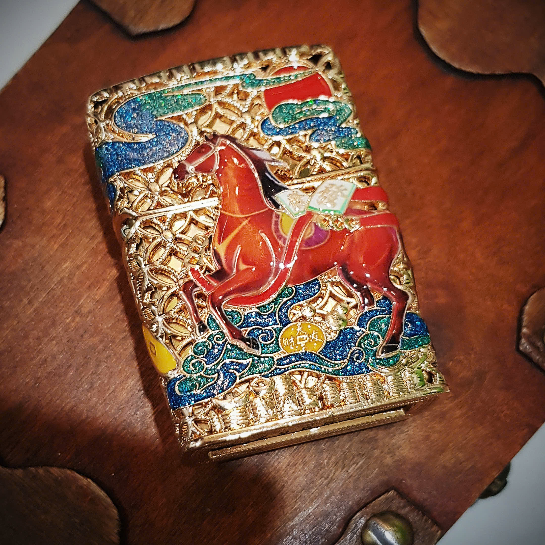 Bật lửa ZR bản Limited năm Ngựa 2026 – Tuyệt tác sưu tầm mang khí chất mãnh mã