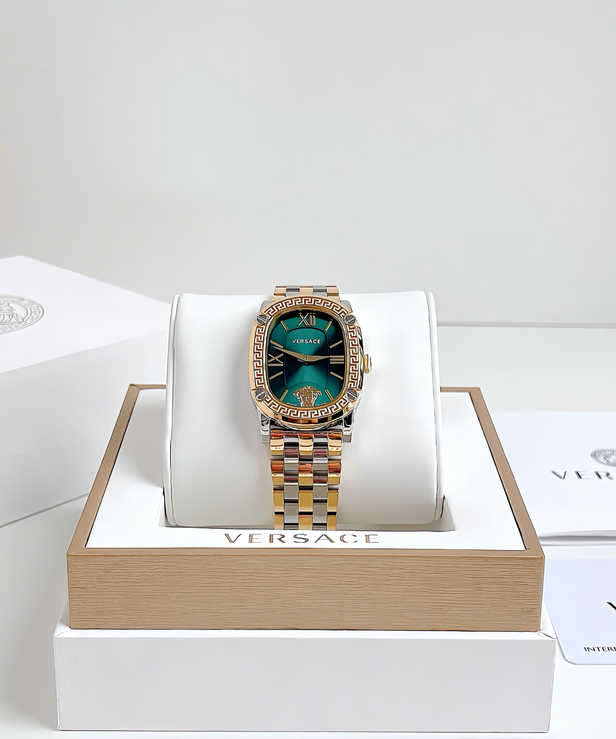 Đồng hồ Versace Couture Demi Gold xanh – Sang trọng, đẳng cấp và hiếm có