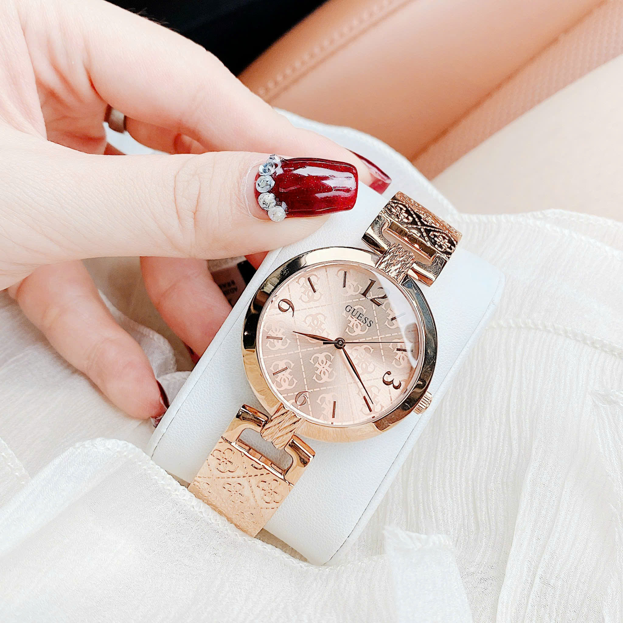 Đồng hồ nữ GUESS Women's G Luxe Gold Plated U1228L3 – Vẻ đẹp thời thượng từ phong cách châu Âu