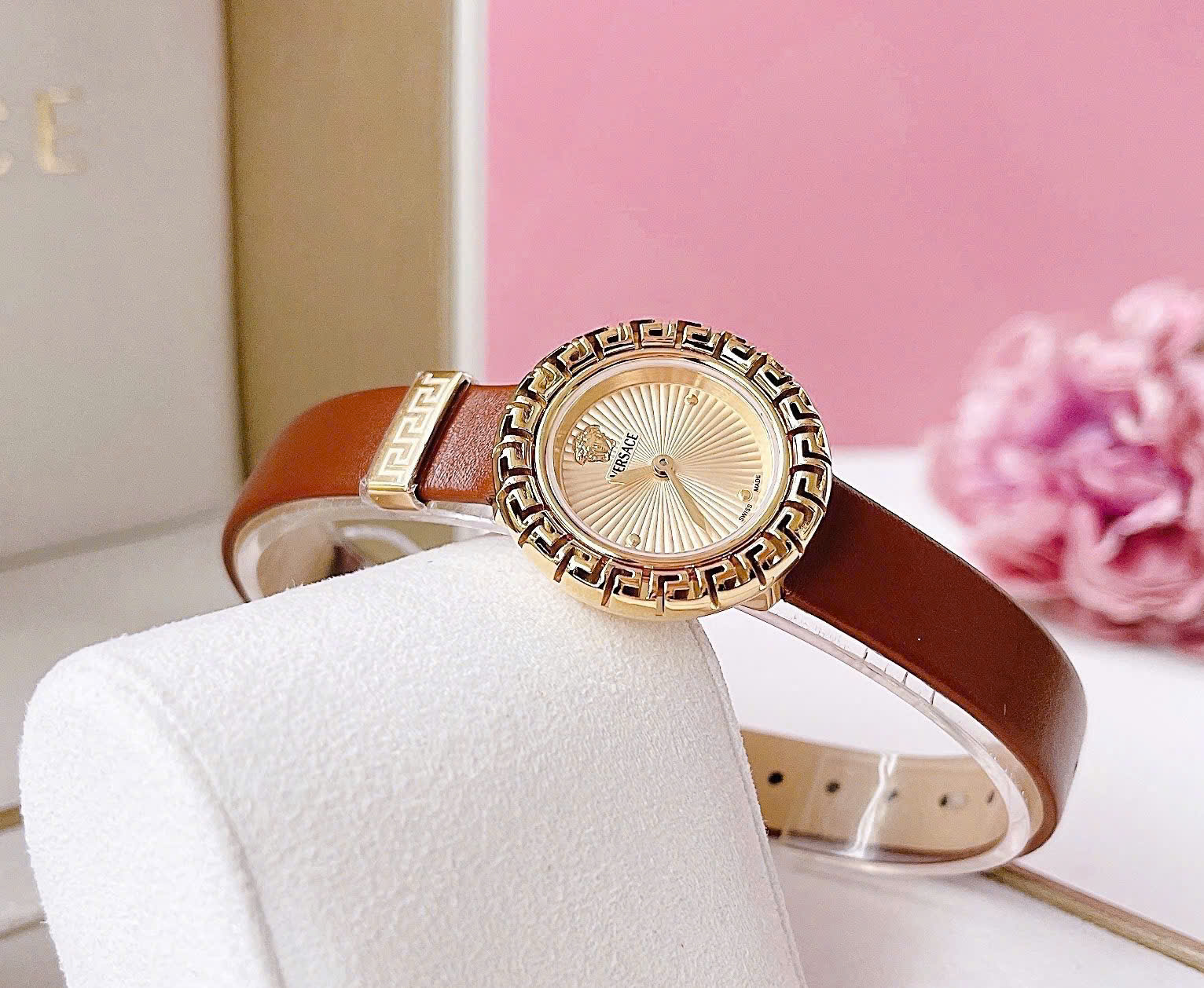 Versace La Greca New SS 2025 – Đồng Hồ Nữ Sang Trọng Mang Biểu Tượng Thời Trang Ý