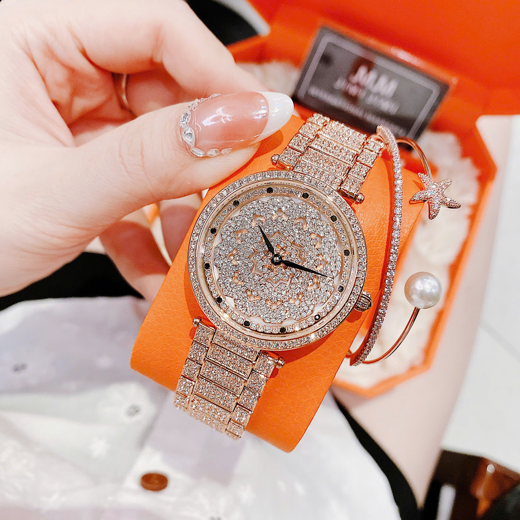 Đồng Hồ Nữ JIMI JIMI 86003 – Thiết Kế Hoa Hồng Xoay Độc Đáo, Nổi Bật Mọi Ánh Nhìn