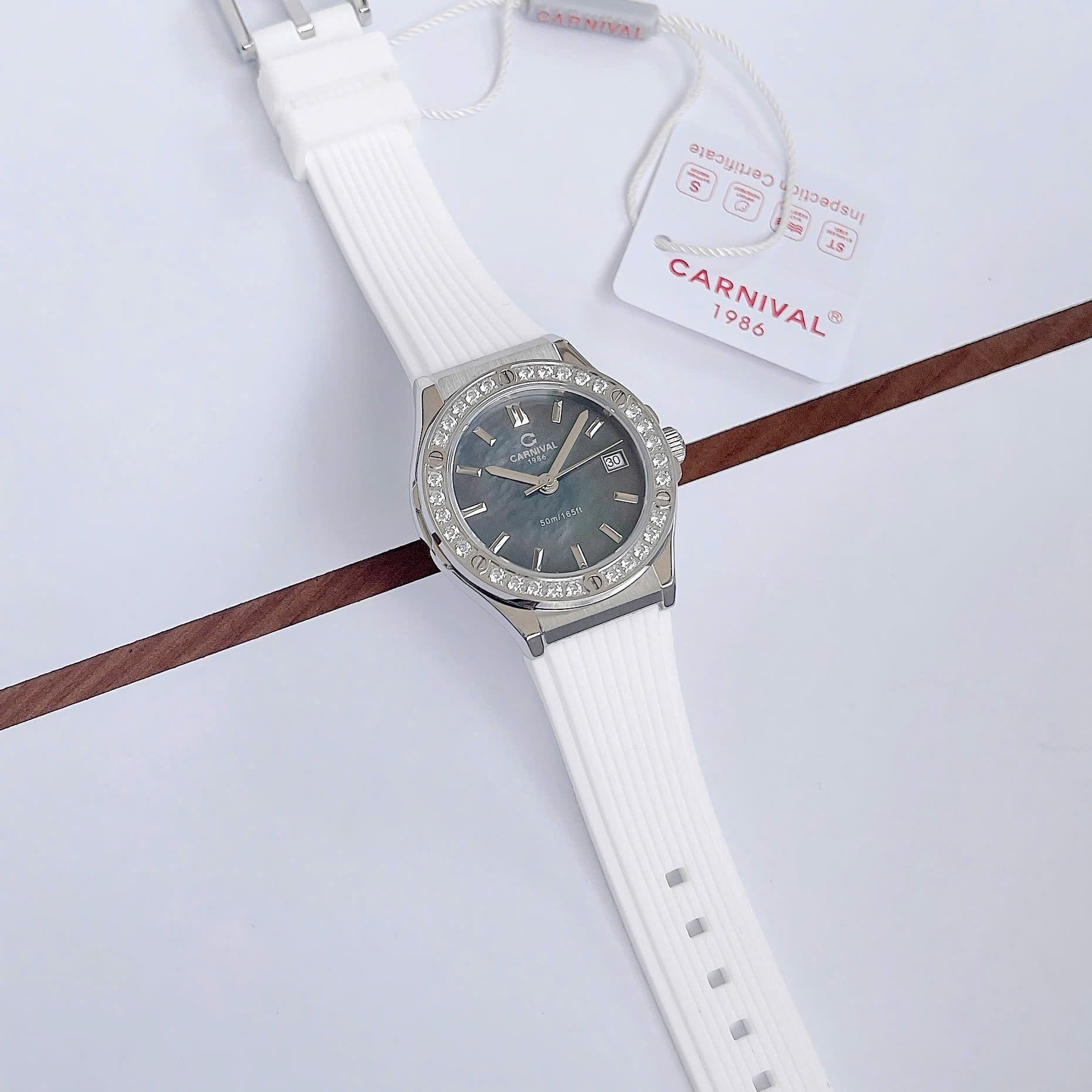 Đồng hồ Carnival 8168L2-VT-DCS-DK1 – Sang trọng, trẻ trung và hiện đại