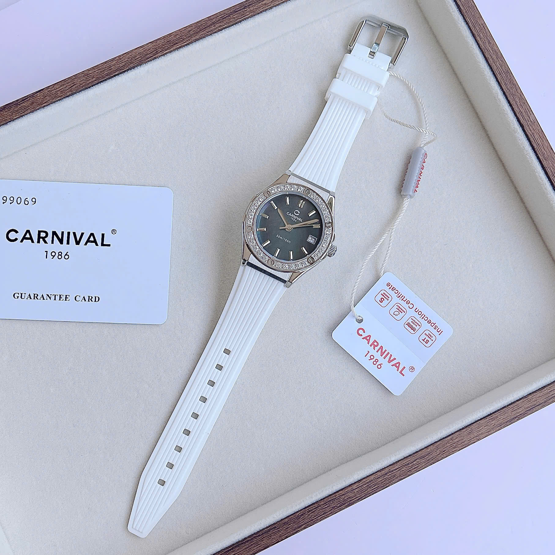 Đồng hồ Carnival 8168L2-VT-DCS-DK1 – Sang trọng, trẻ trung và hiện đại