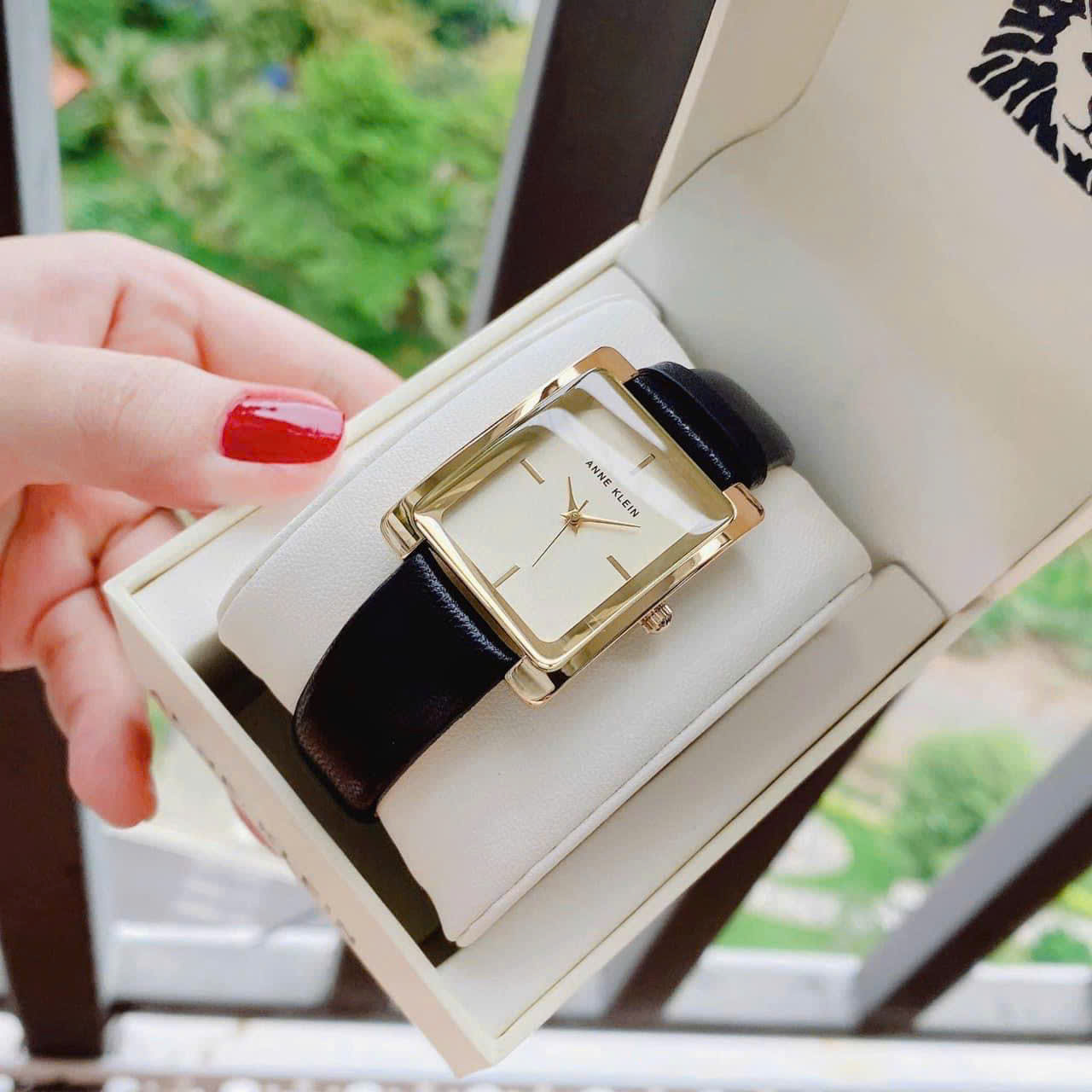 Đồng hồ Nữ Anne Klein AK/2706CHBK