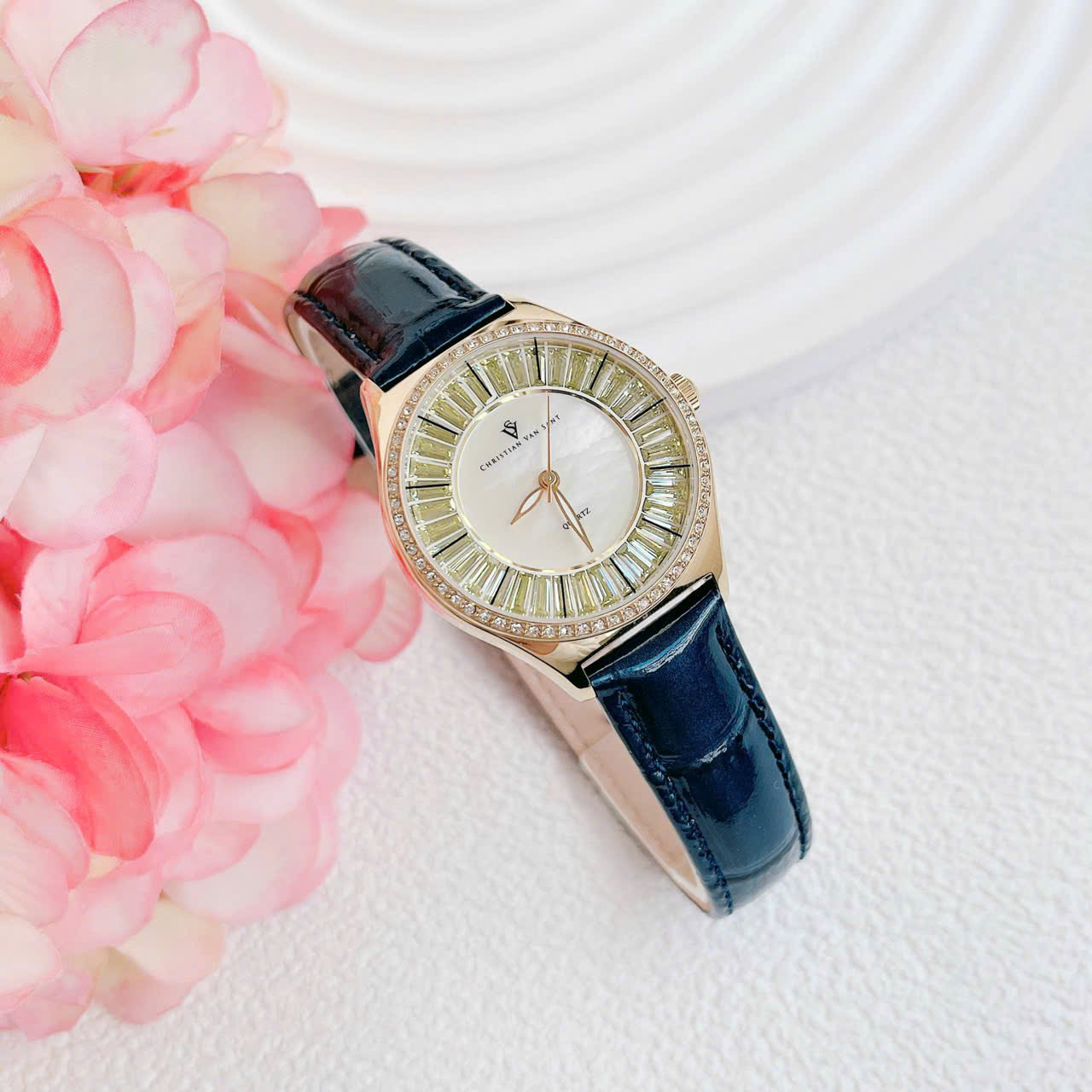 Đồng hồ Christian Van Sant Luna – Thiết kế độc lạ, sang trọng lấp lánh như Franck Muller