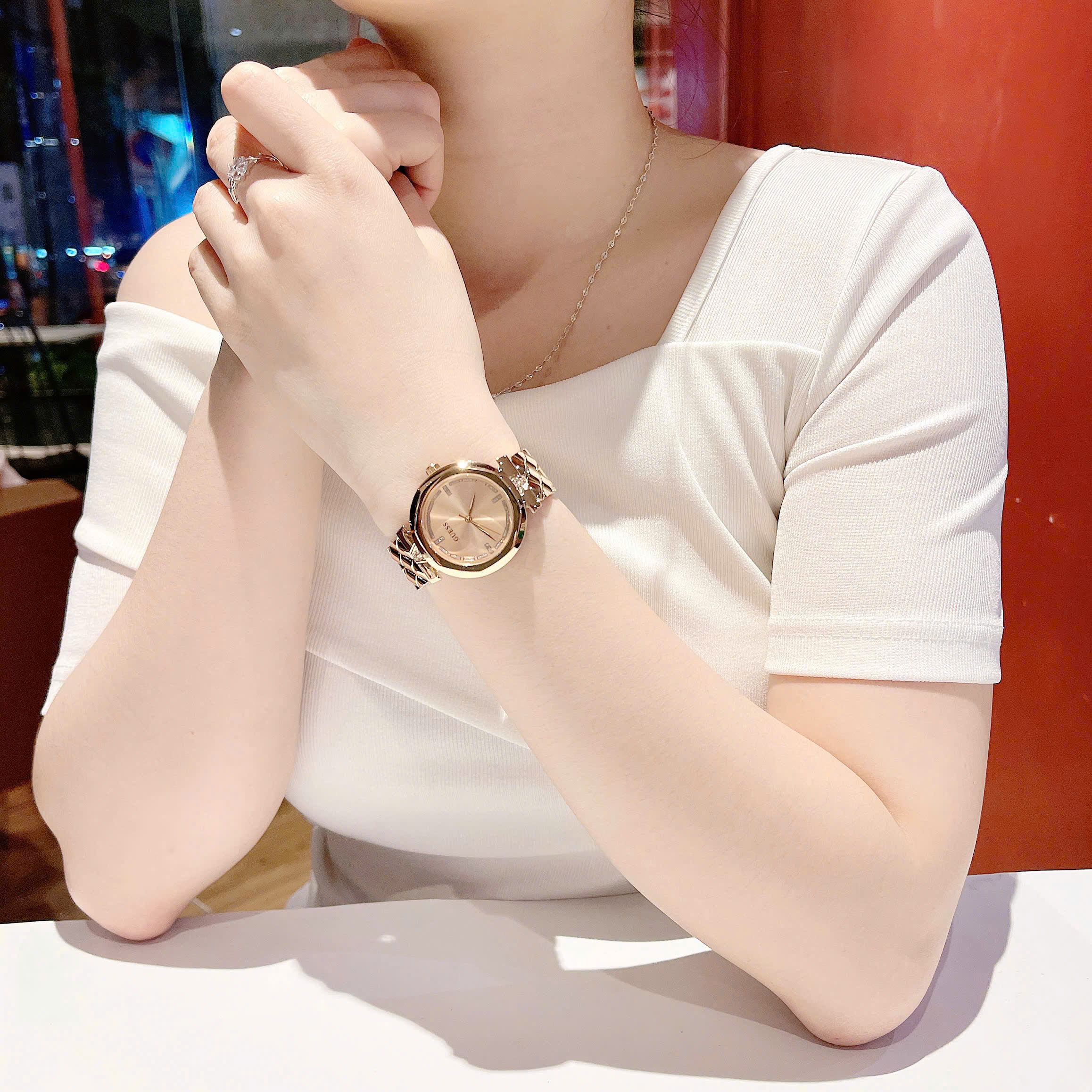 Đồng Hồ Guess Rumour Crystals 2025 – Sang Trọng, Tinh Tế Và Đầy Lôi Cuốn