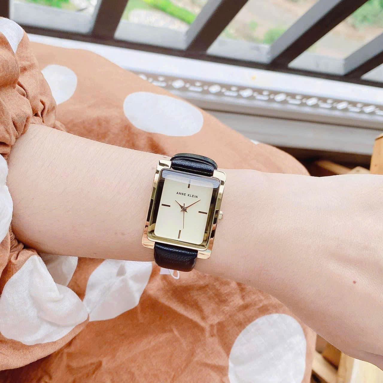 Đồng hồ Nữ Anne Klein AK/2706CHBK