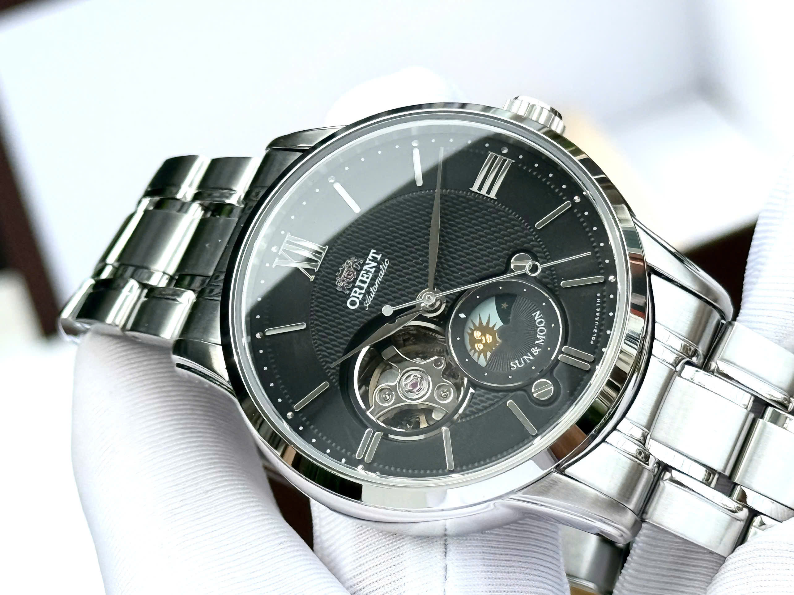Đồng hồ Orient Open Heart Black Steel Sun & Moon Gen 4 RN-AS0001B – Tuyệt Phẩm Hiếm Gặp Cho Người Yêu Đồng Hồ Cơ