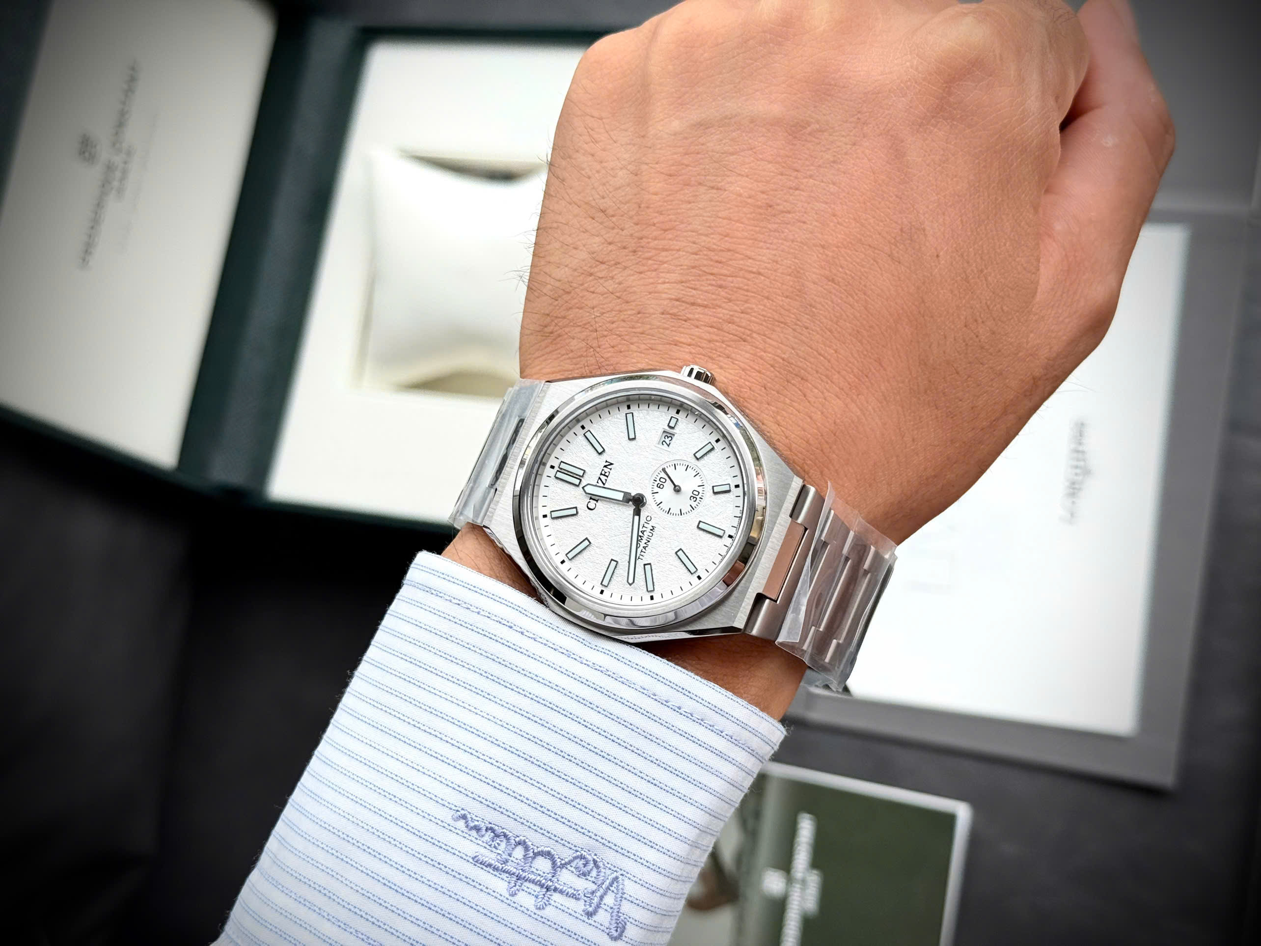 Đồng hồ Citizen Zenshin Super Titanium White Dial NJ0180-80A – Tinh tế, bền bỉ và hiện đại