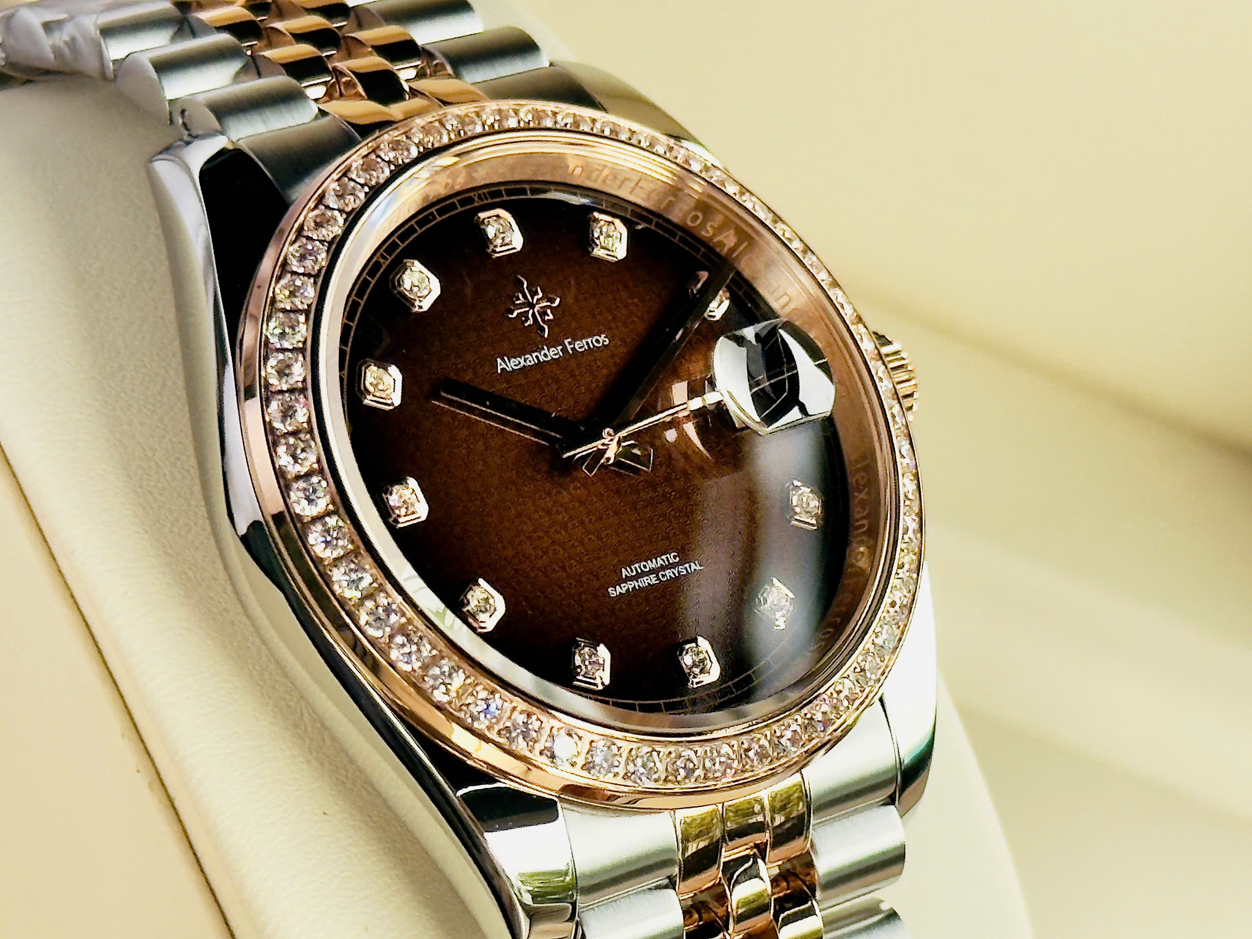 Đồng hồ Alexander Ferros 8201D/08 – Biểu tượng phong cách Thụy Sĩ, xu hướng thời trang 2025