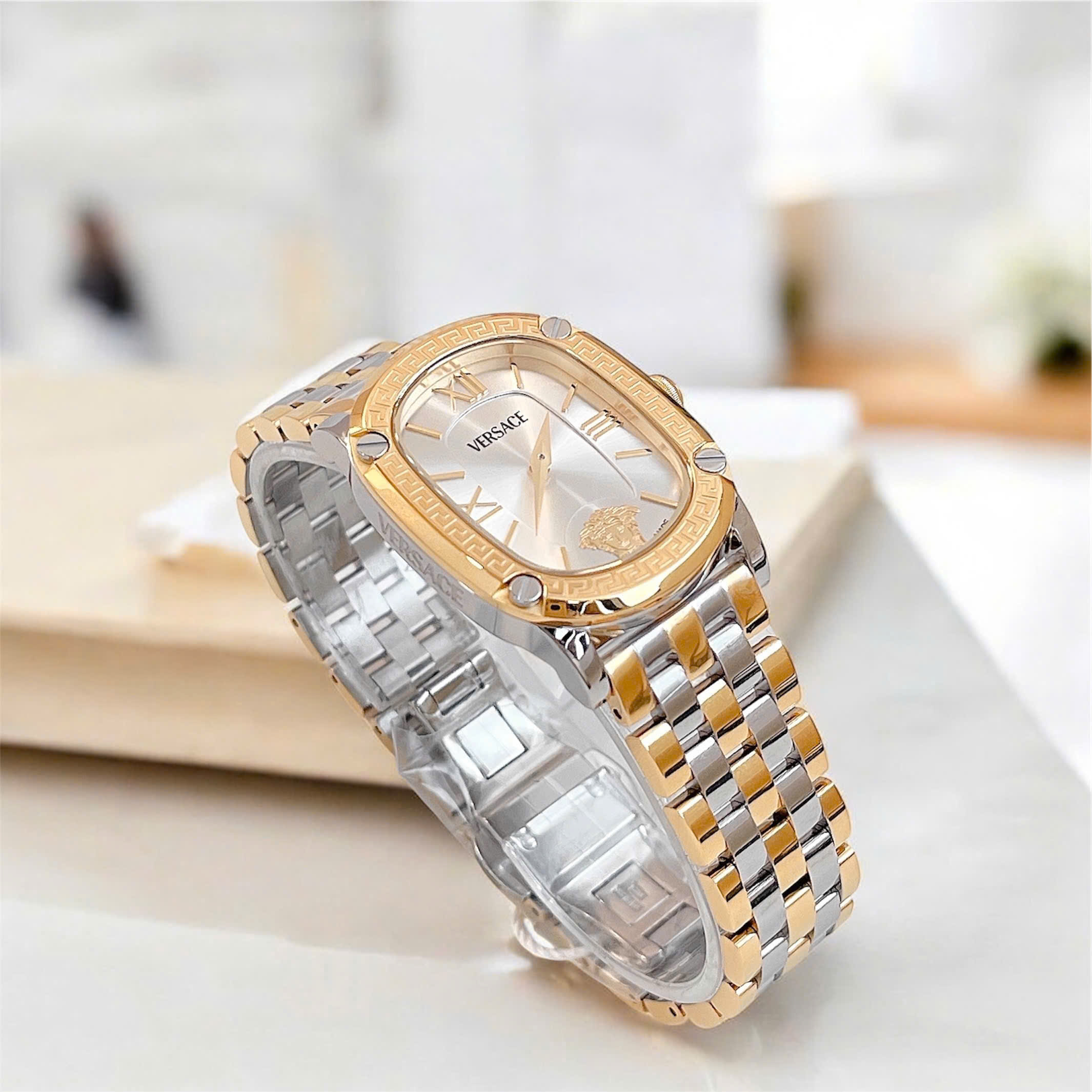 Đồng Hồ Versace Couture Demi Gold – Thiết Kế Sang Trọng, Biểu Tượng Đẳng Cấp Ý