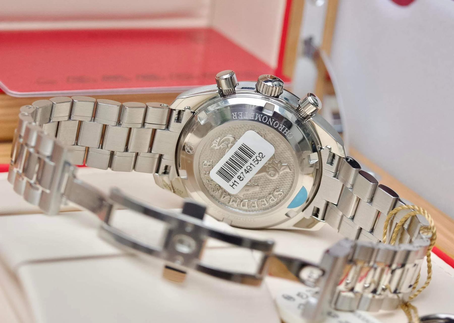 Omega Speedmaster Chronograph Diamond 38mm – Đẳng Cấp Thể Thao Kết Hợp Vẻ Đẹp Kim Cương