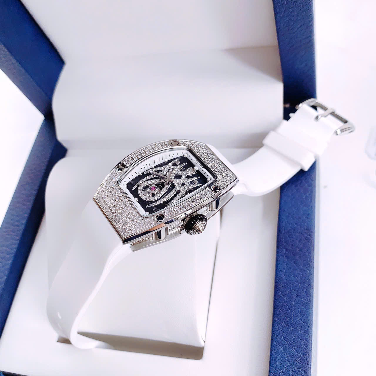 Đồng Hồ Hanboro by Huboler Nhện Hồng Silver – Siêu Phẩm Đẳng Cấp Với Thiết Kế Độc Bản