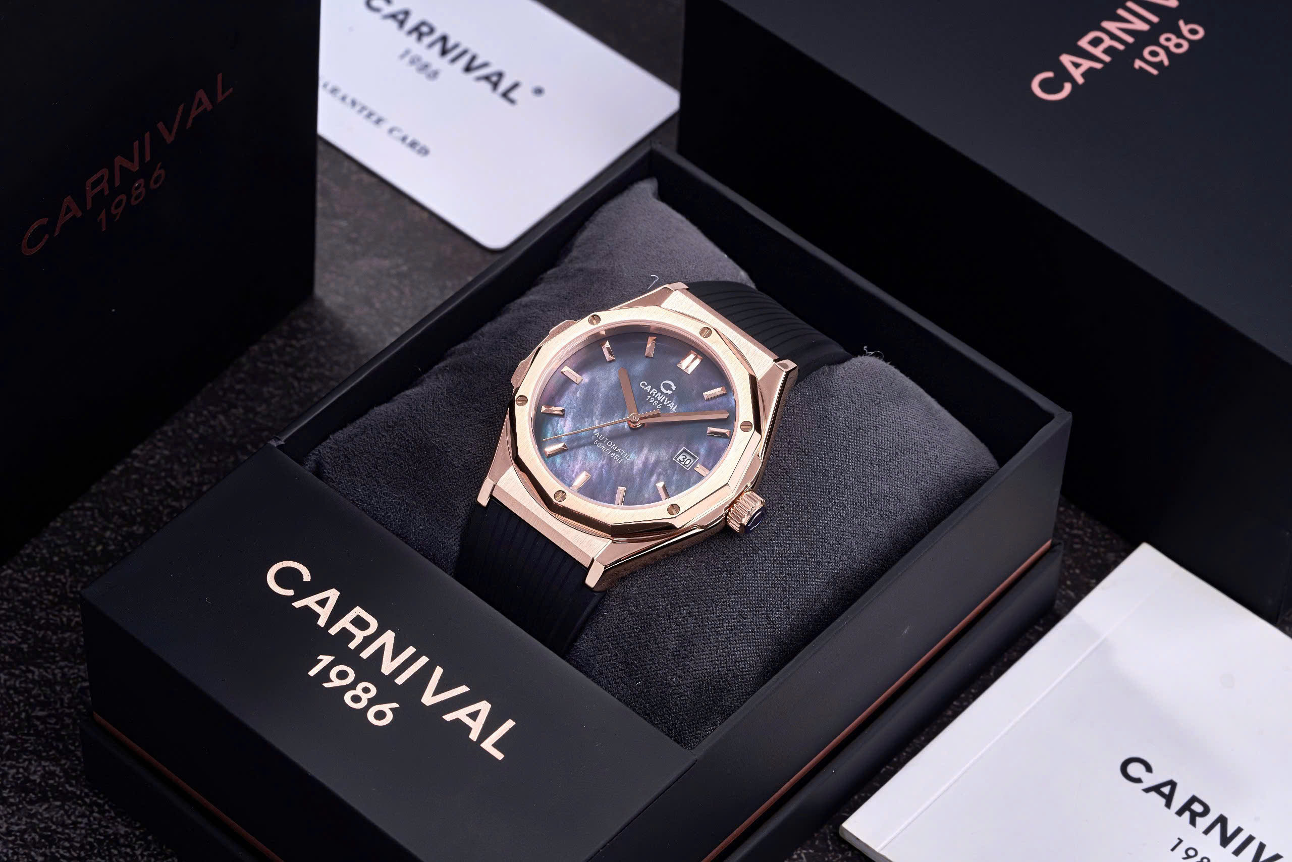 Đồng hồ Carnival 8168G-VH-DCS-DK Automatic – Sang trọng và đẳng cấp với mặt khảm trai viền Gold Rose