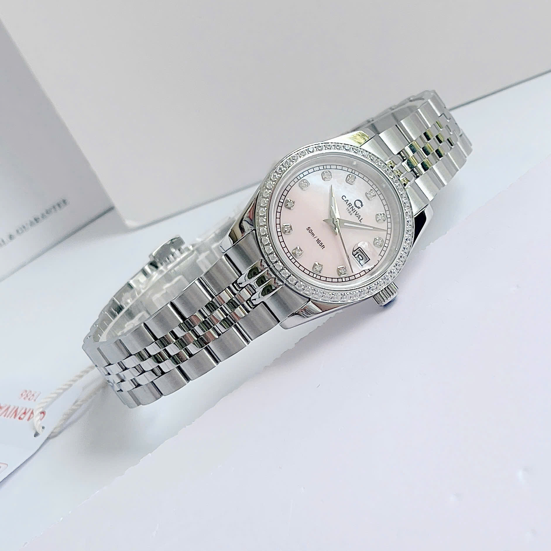Đồng hồ nữ Carnival 8131L2-VT-HK – Thanh lịch chuẩn quý cô Thụy Sỹ