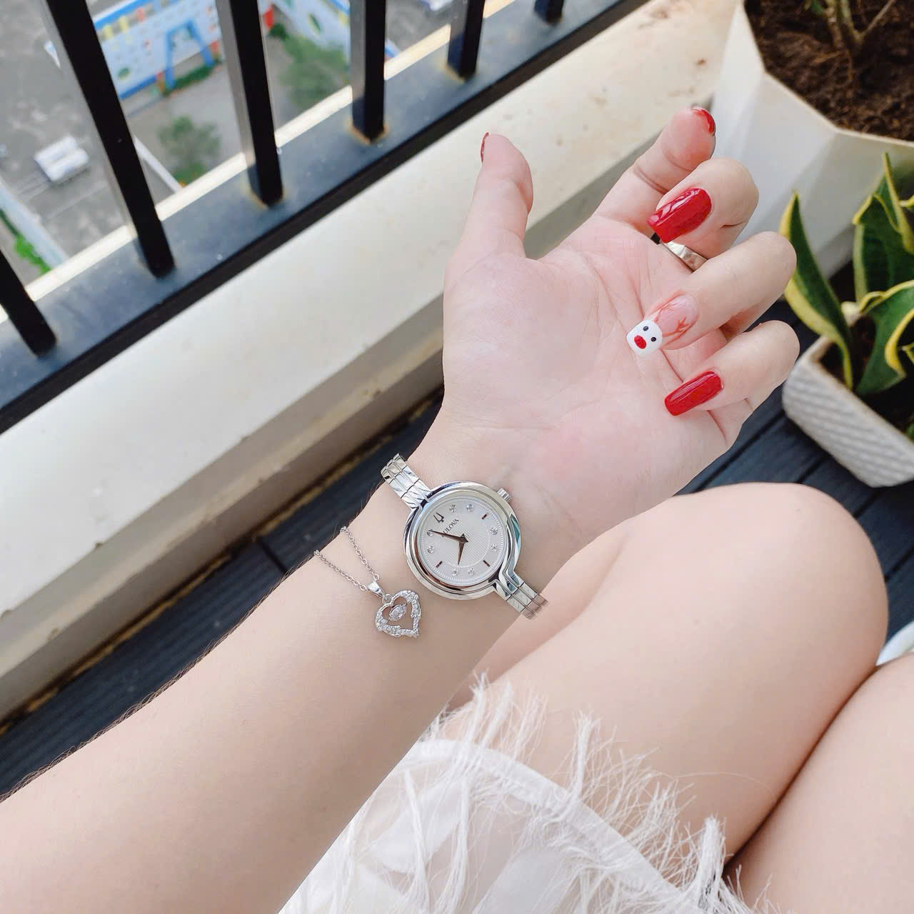 Đồng hồ Bulova 96P214 – Thiết kế vòng tay thời thượng, nữ tính và sang trọng