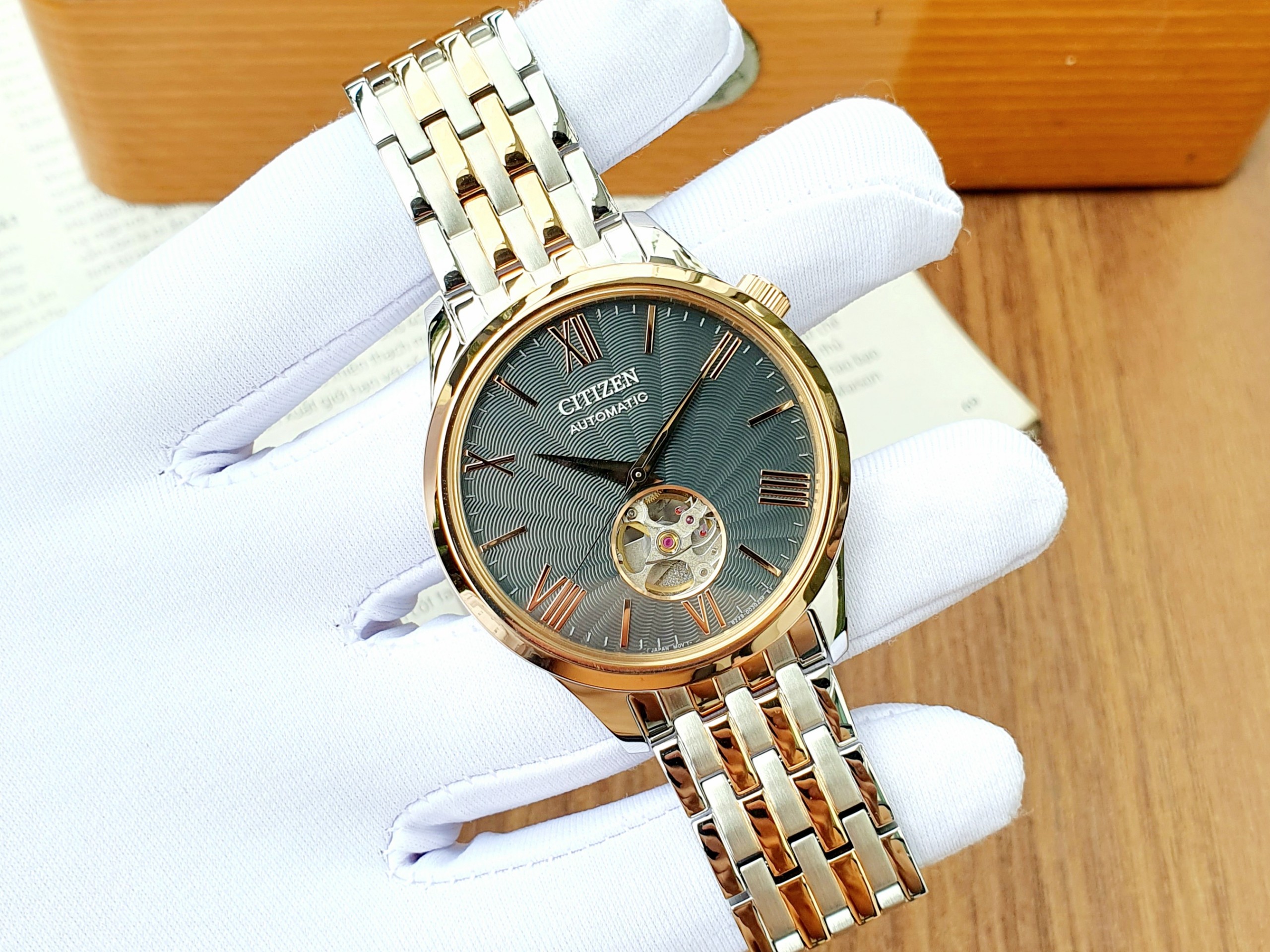 Đồng Hồ CITIZEN Automatic Open Heart NH9136-88H – Phiên Bản Lộ Tim Mới Nhất 2025