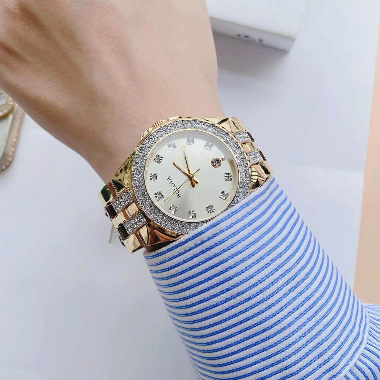Đồng Hồ Đôi Bulova Phantom 98B174 & 98X124 – Sang Chảnh Với Tông Gold