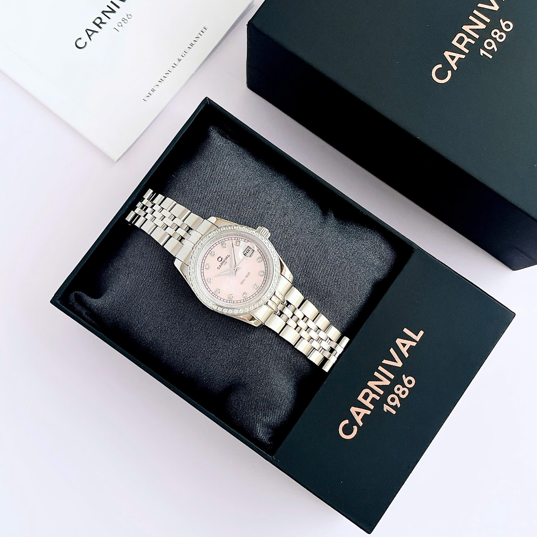 Đồng hồ nữ Carnival 8131L2-VT-HK – Thanh lịch chuẩn quý cô Thụy Sỹ